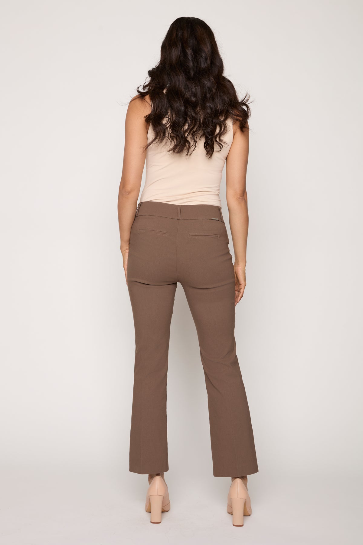 #Color_BROWN