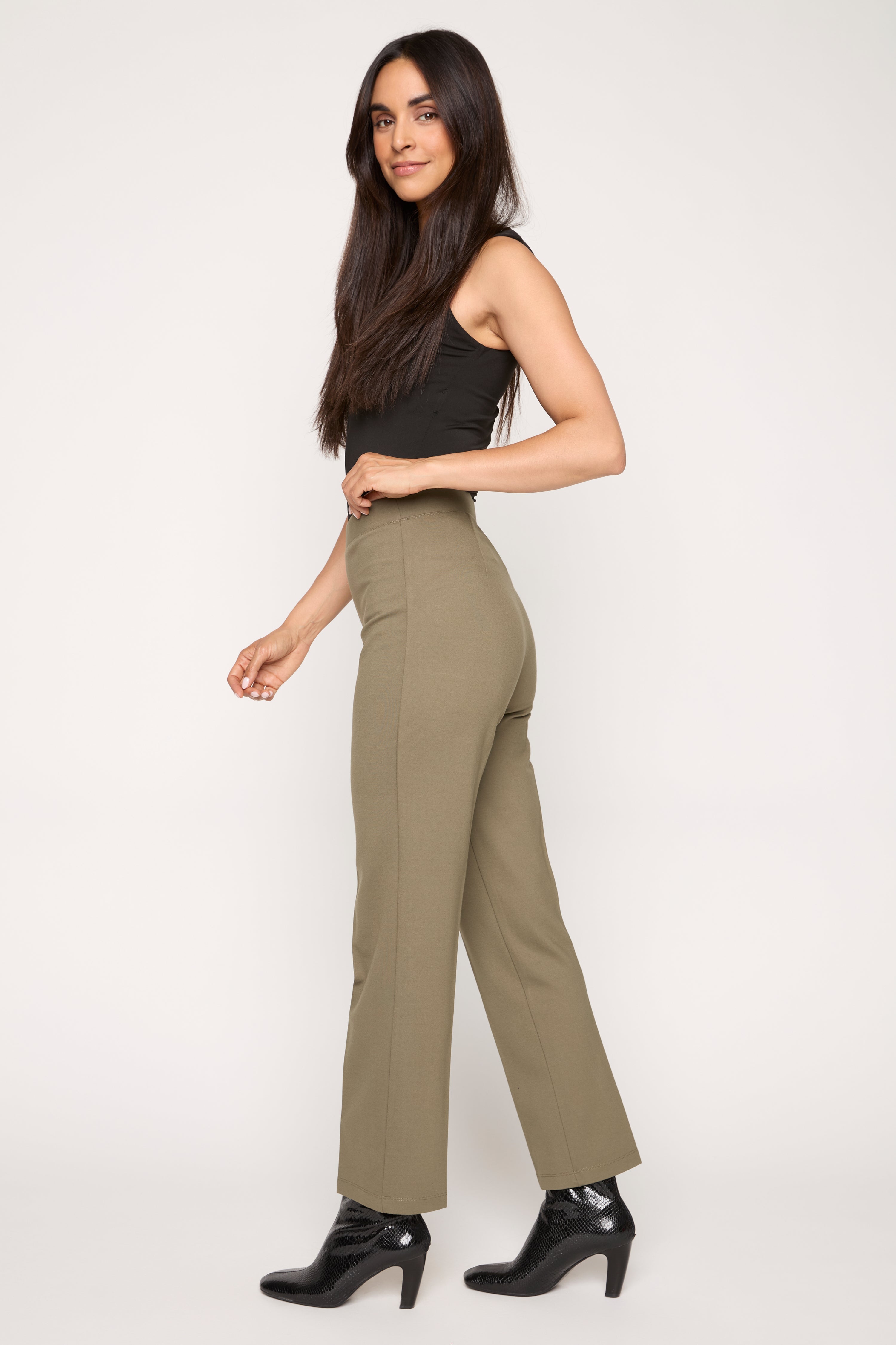 #Color_KHAKI
