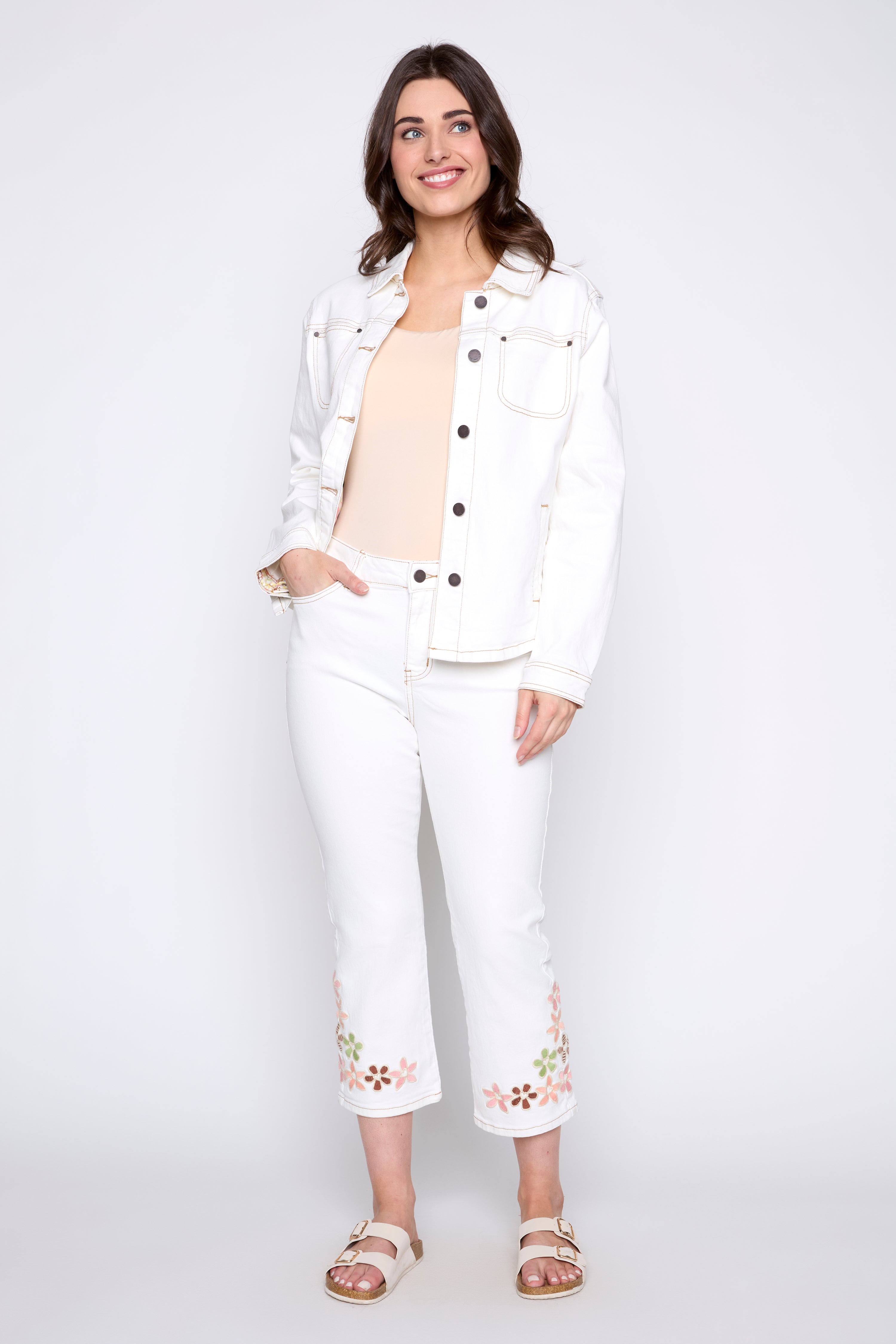 La veste en denim à ourlet arrondi