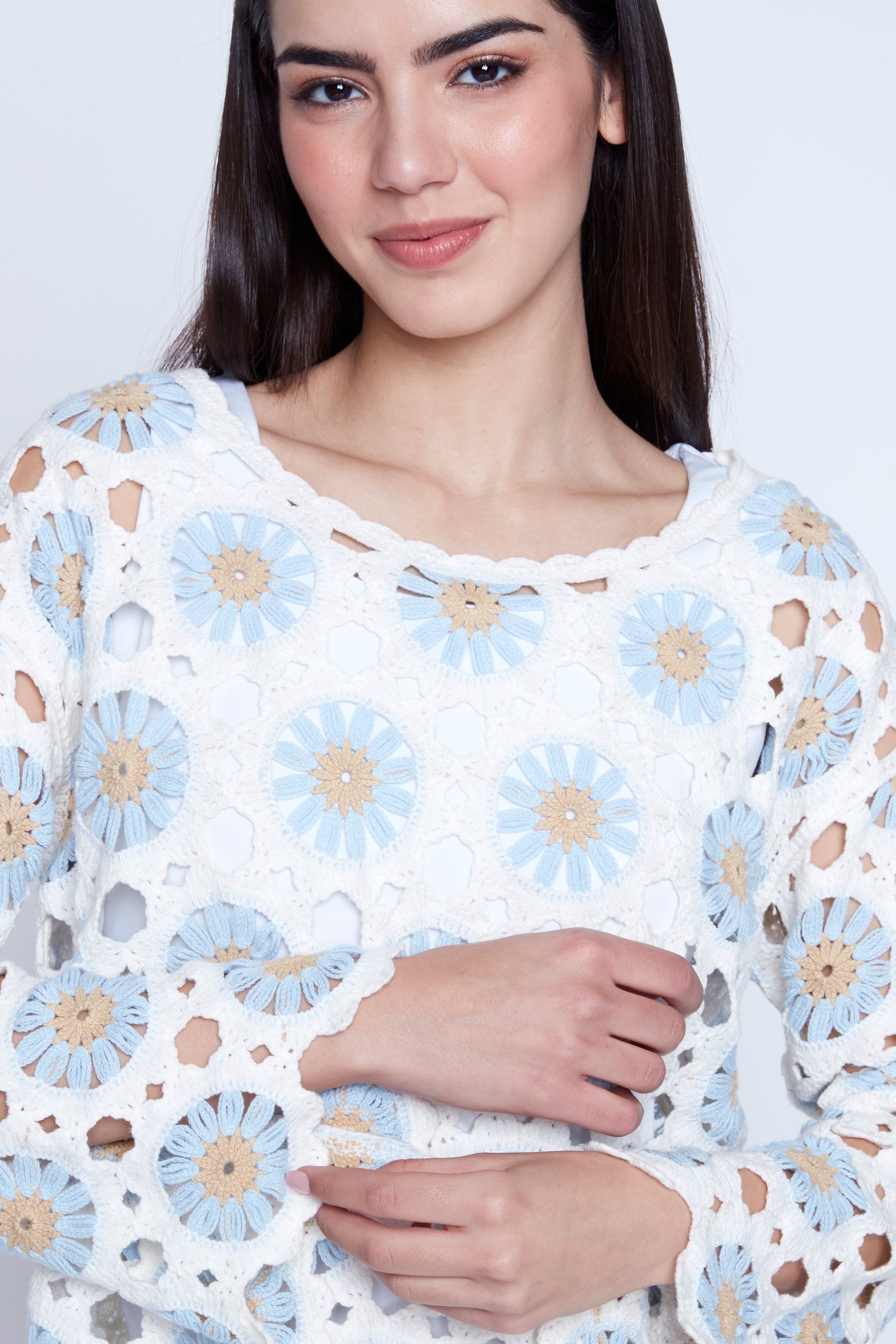 Bell sleeve geometric crochet top