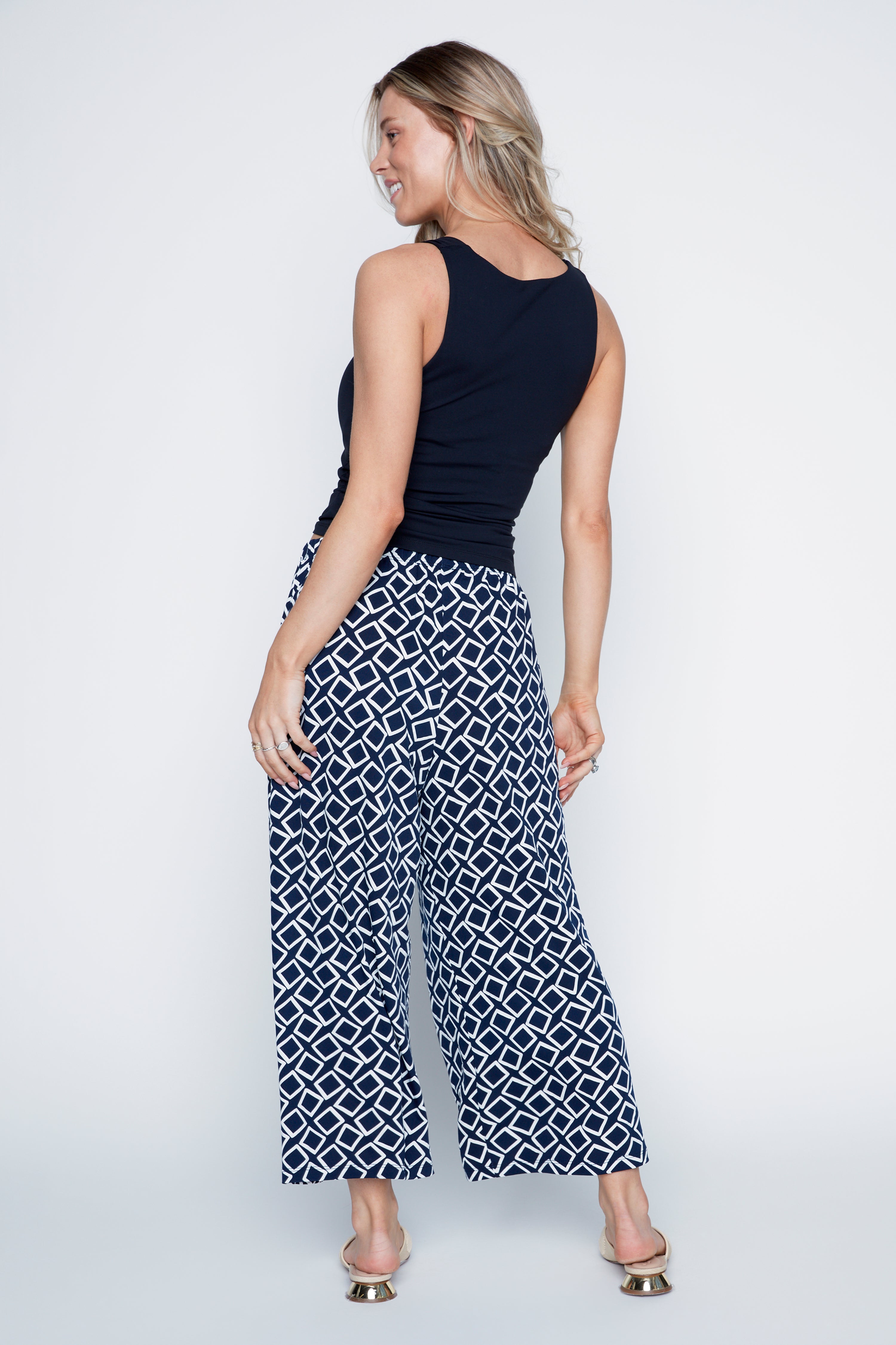 Geometric print gaucho pant
