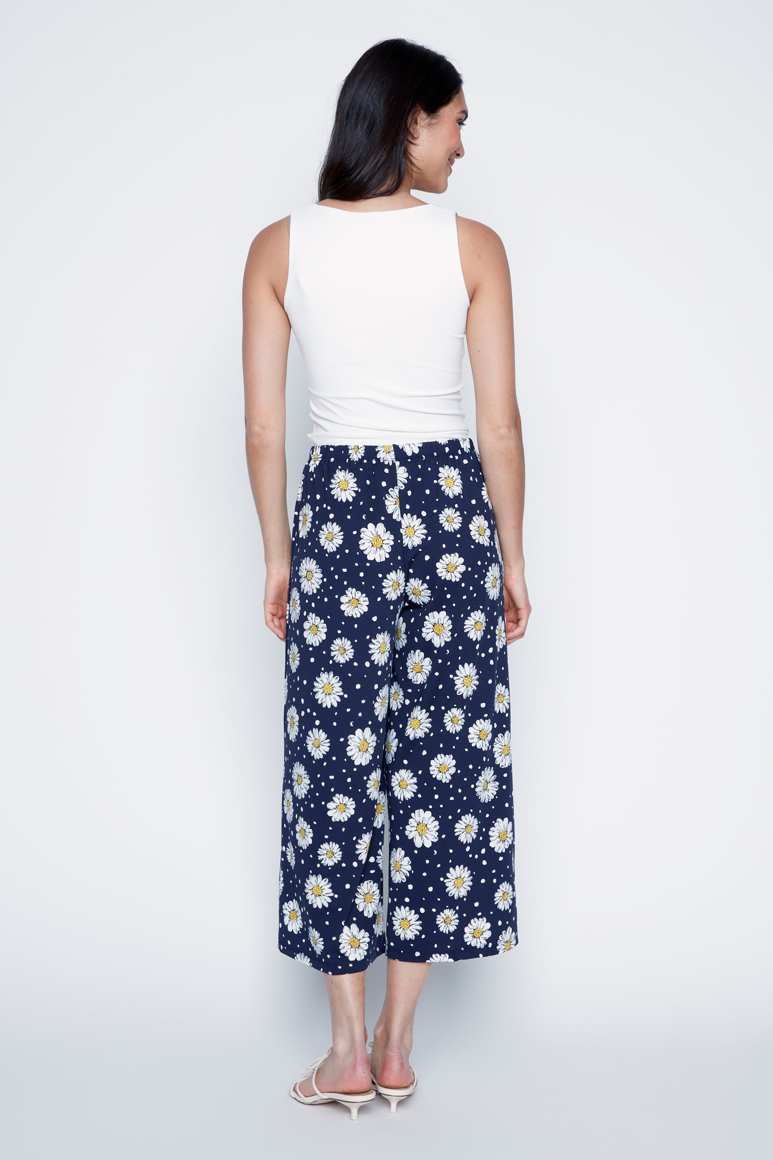 Daisy dot print gaucho pant