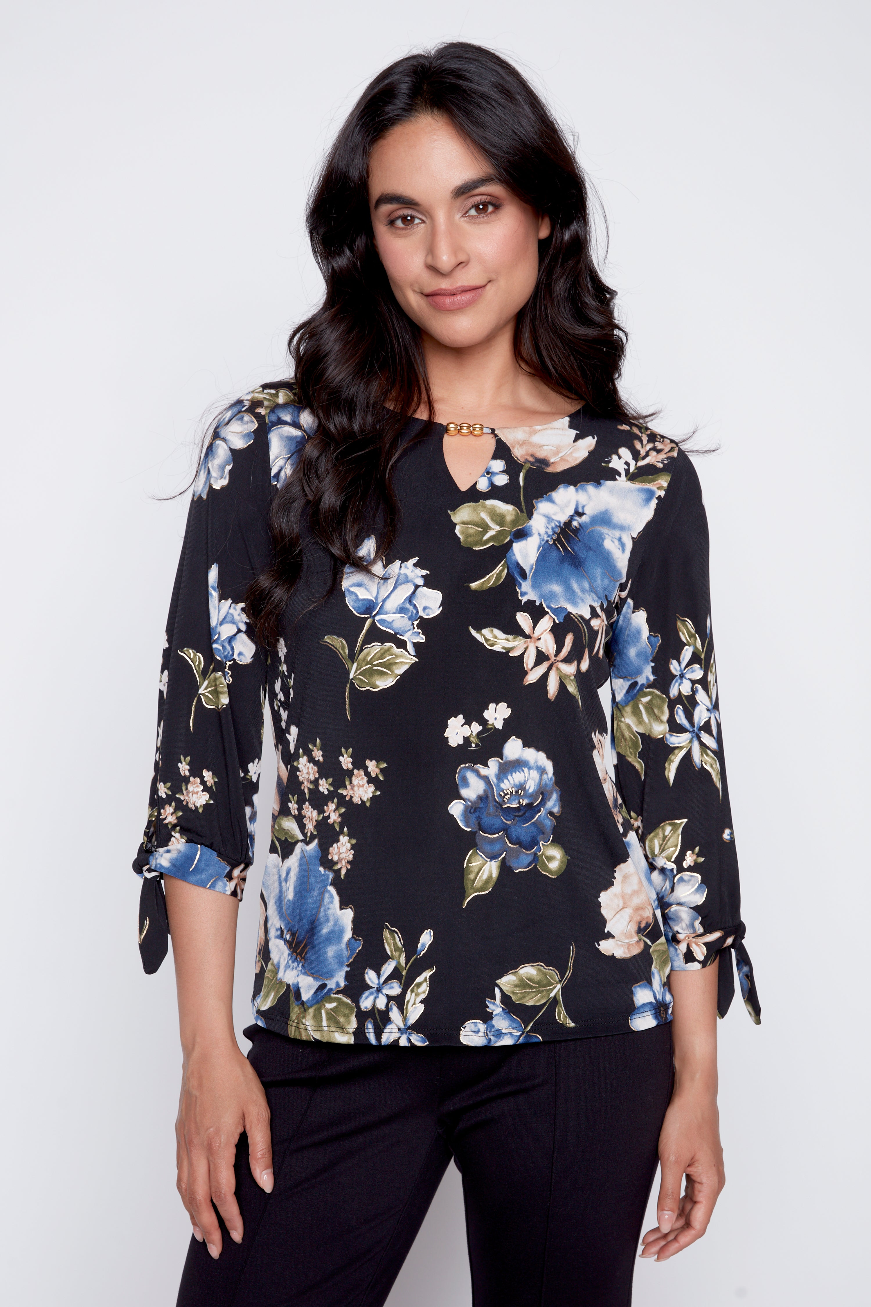 Le haut à col perlé