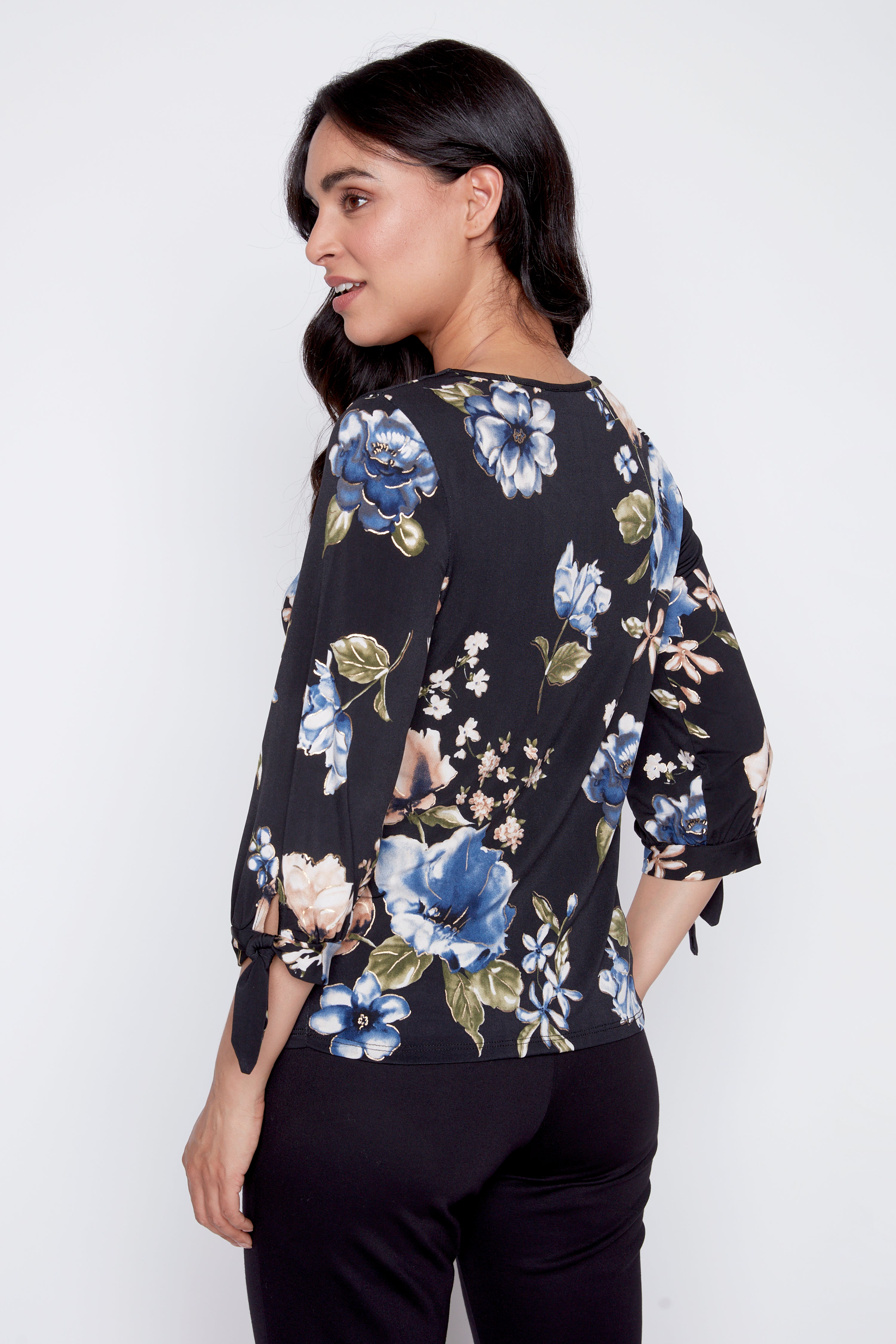 Le haut à col perlé