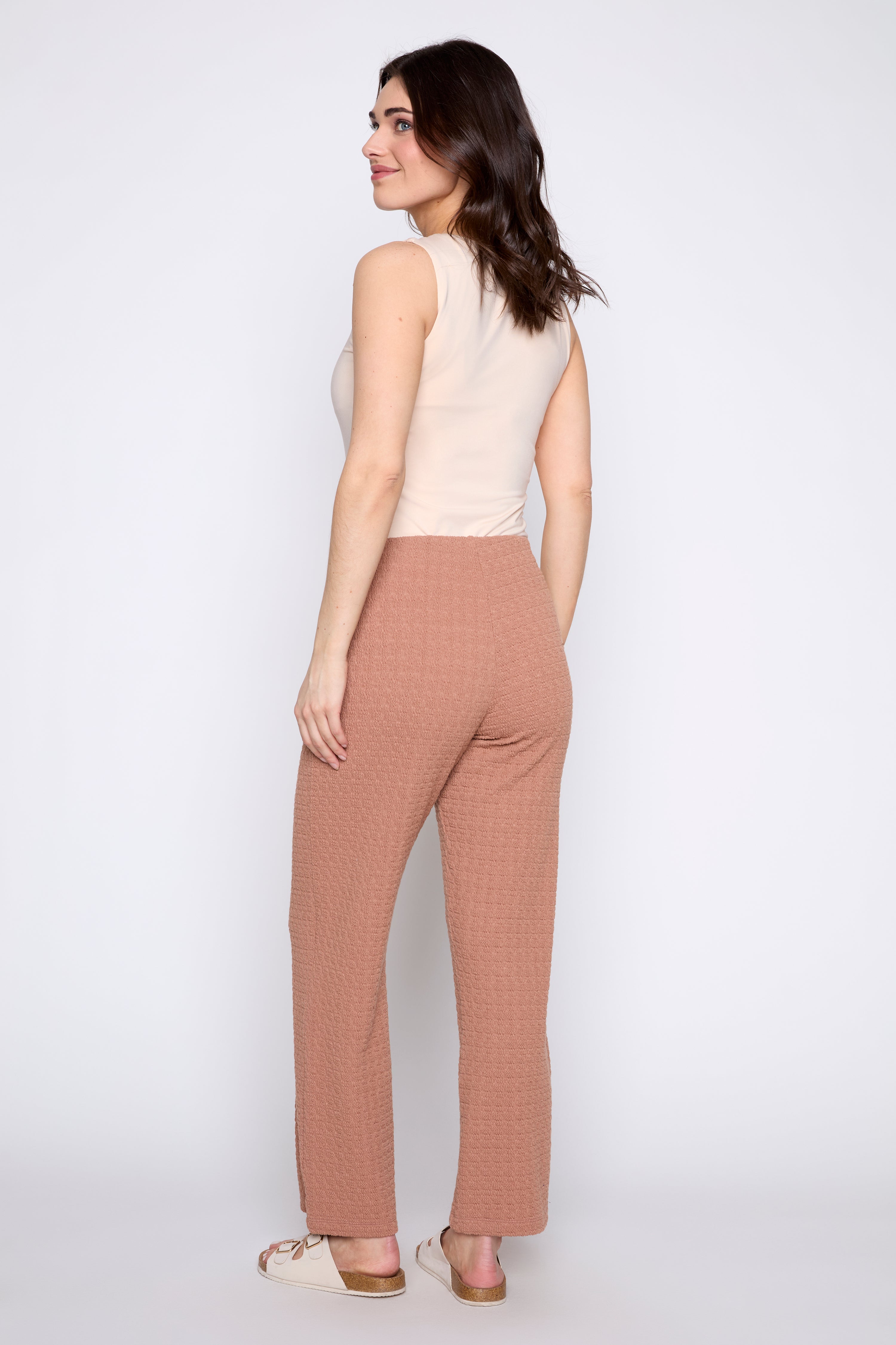Le pantalon en coton texturé