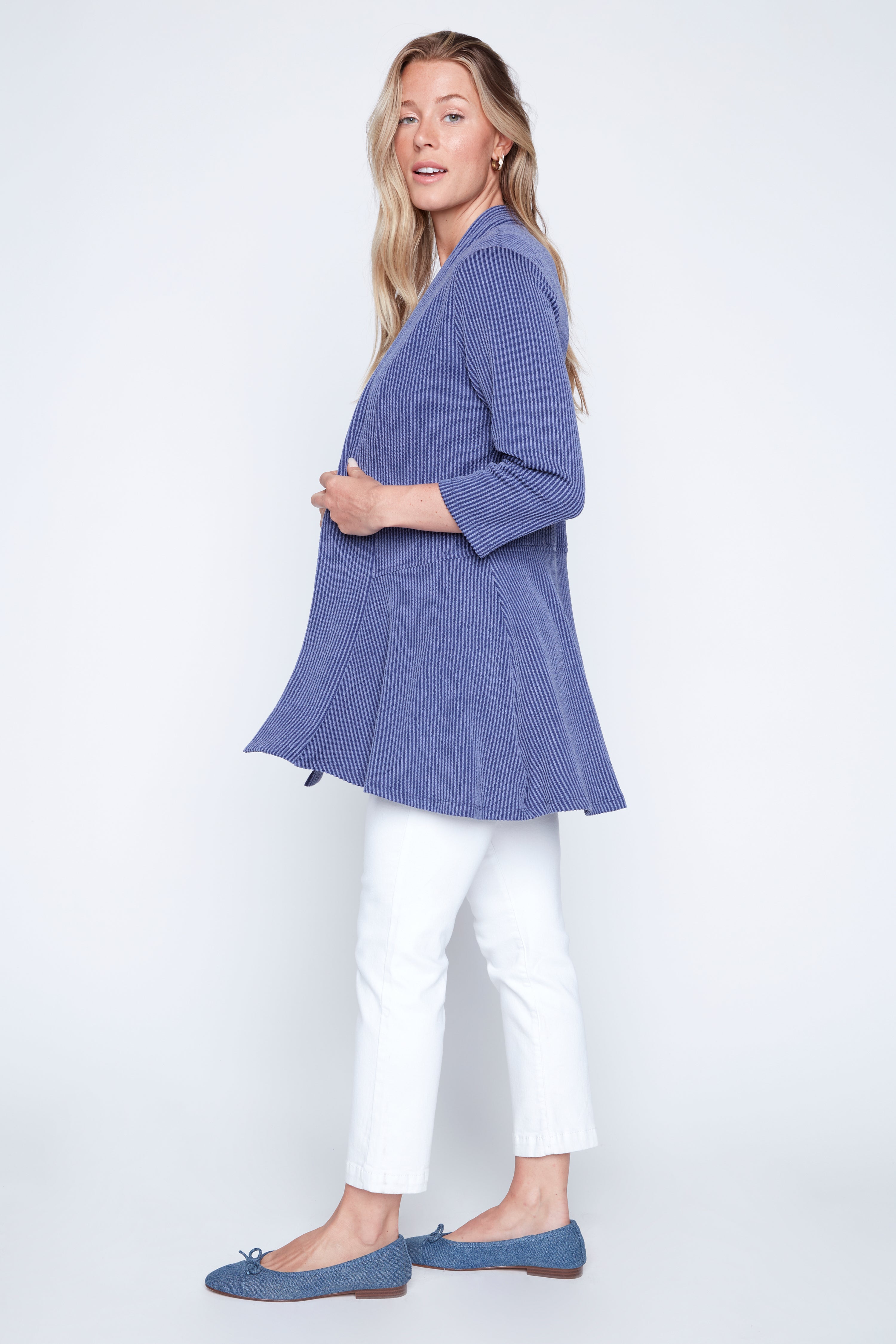 Le cardigan côtelé bicolore