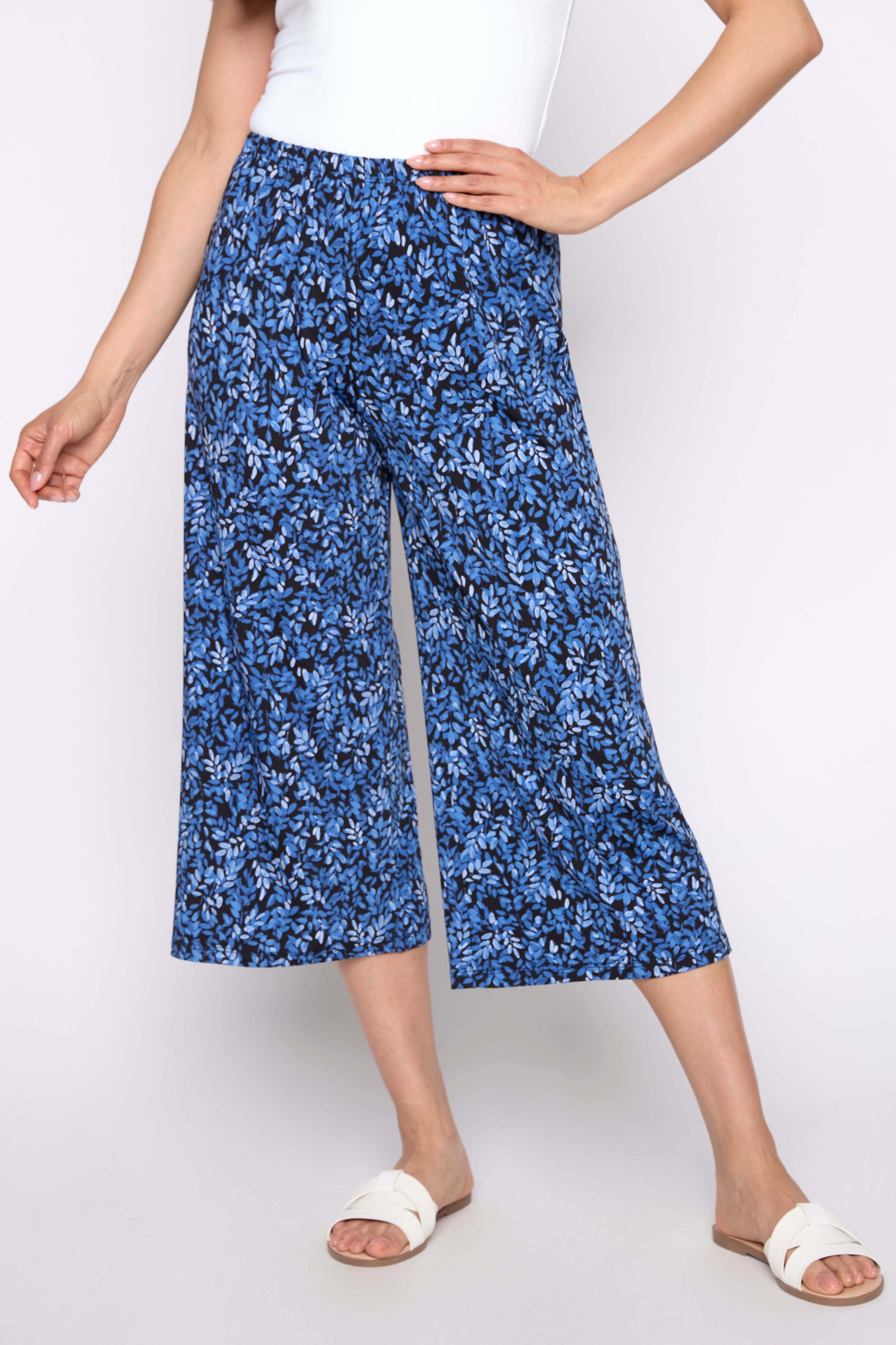 Le pantalon gaucho à imprimé feuille
