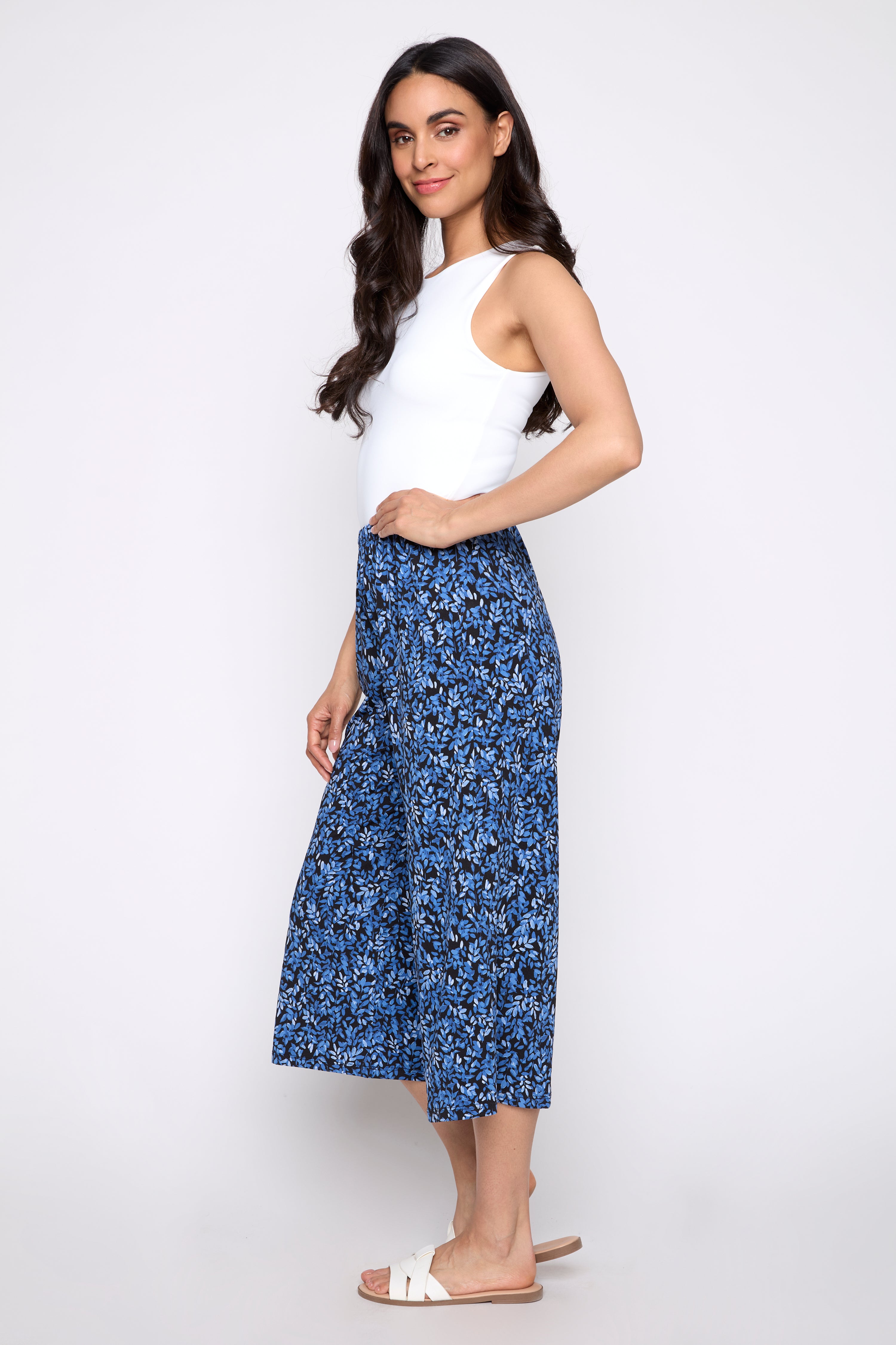 Le pantalon gaucho à imprimé feuille