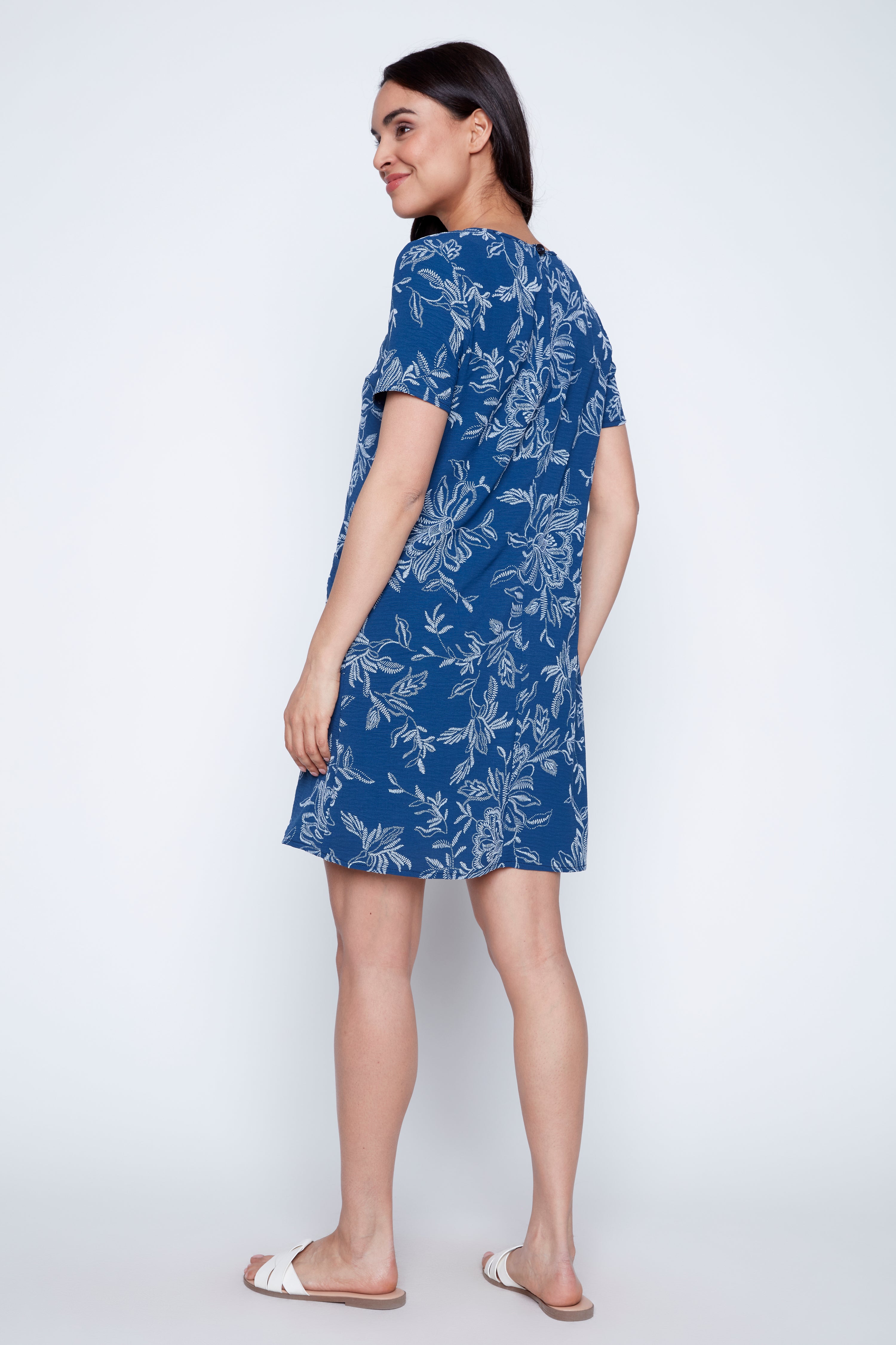 La robe à imprimé floral bouffant avec poches
