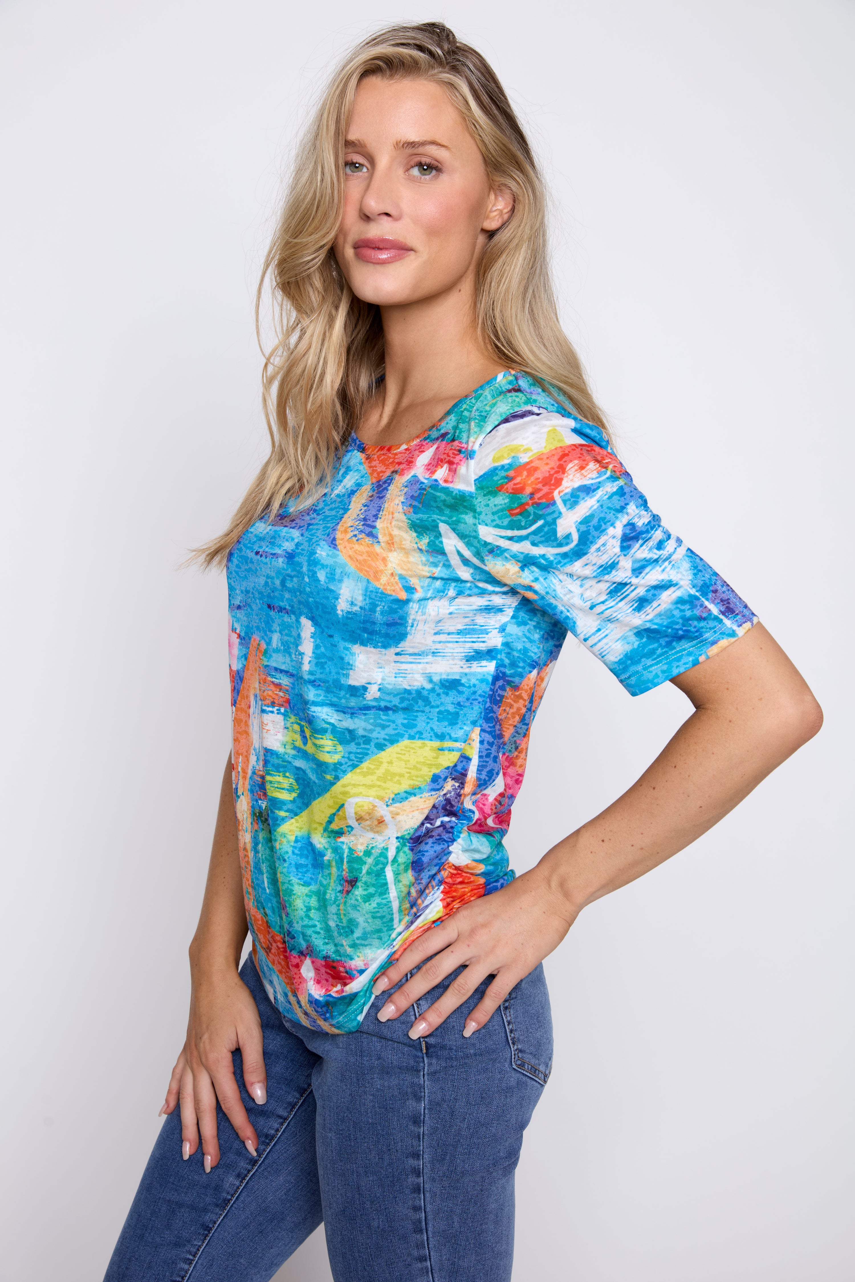 Le T-shirt imprimé dévoré à manches coudes