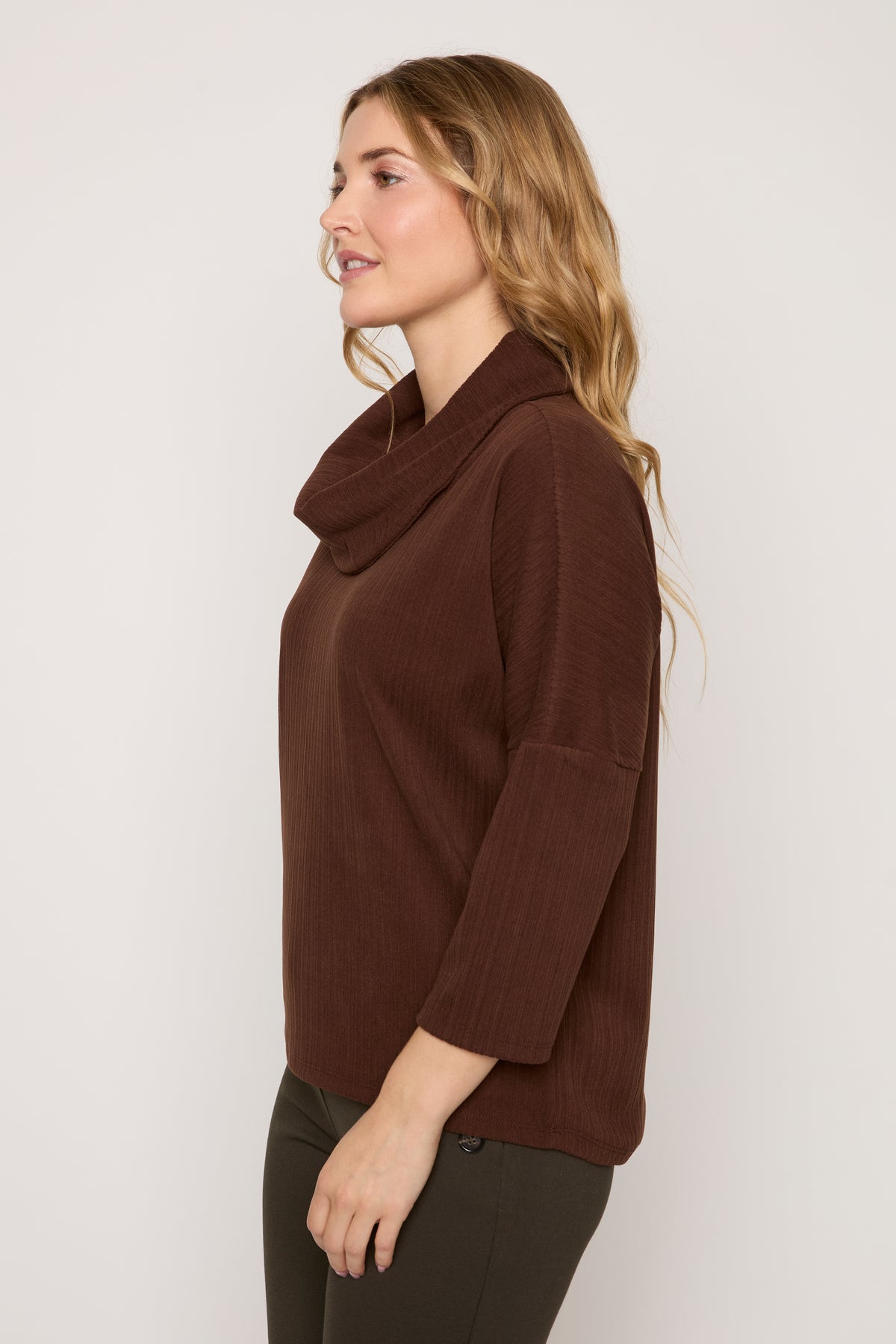 #Color_BROWN