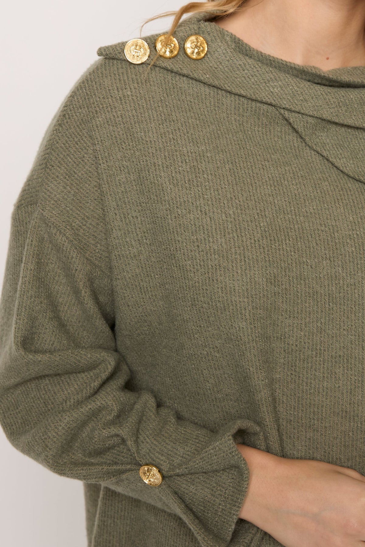 #Color_KHAKI