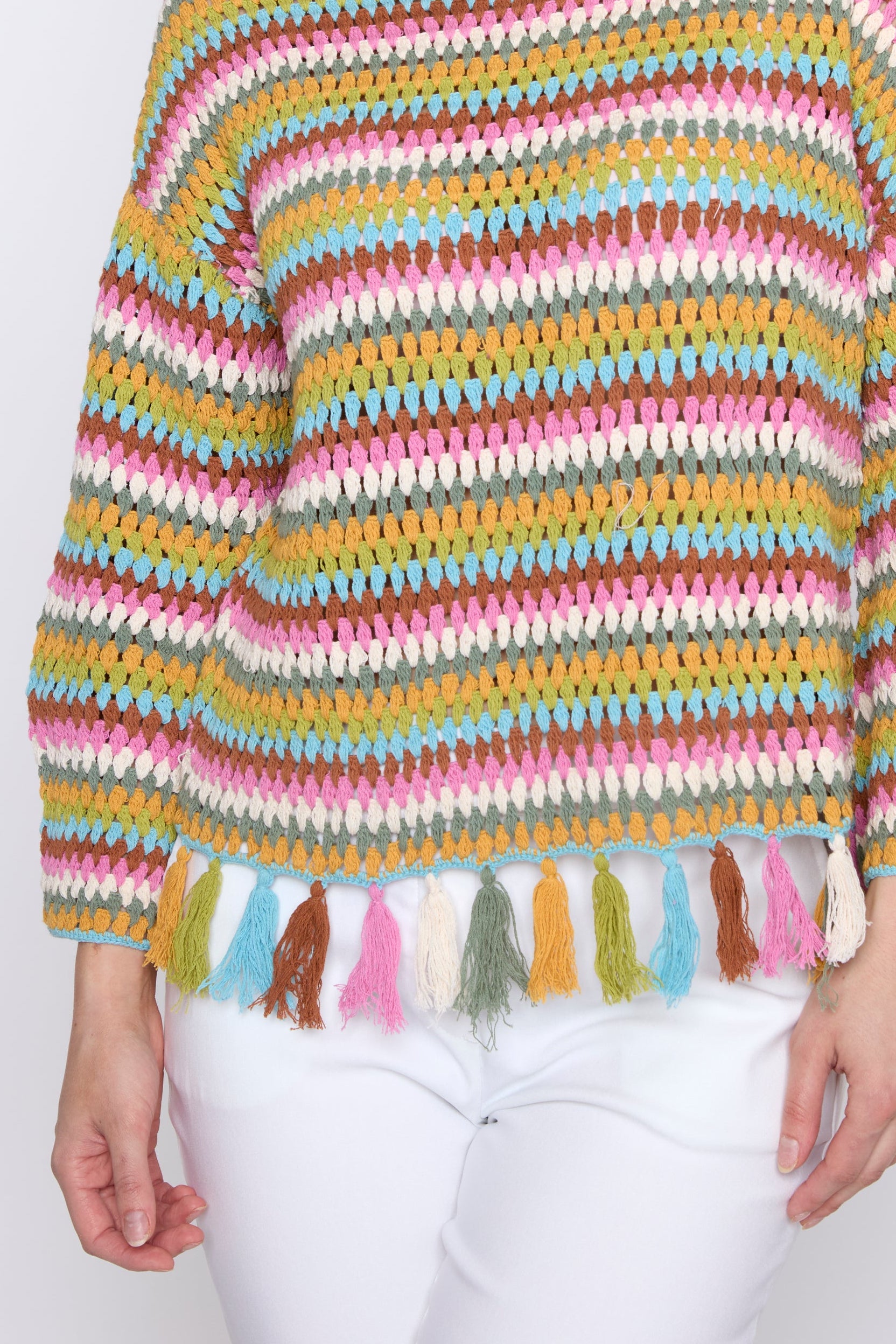 Le pull en coton à manches cloche