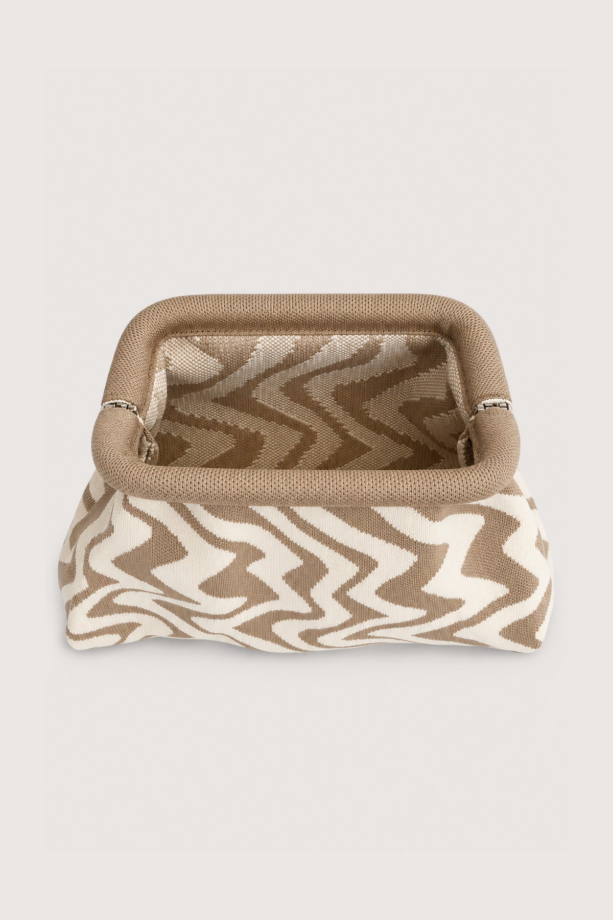 #Color_TAUPE