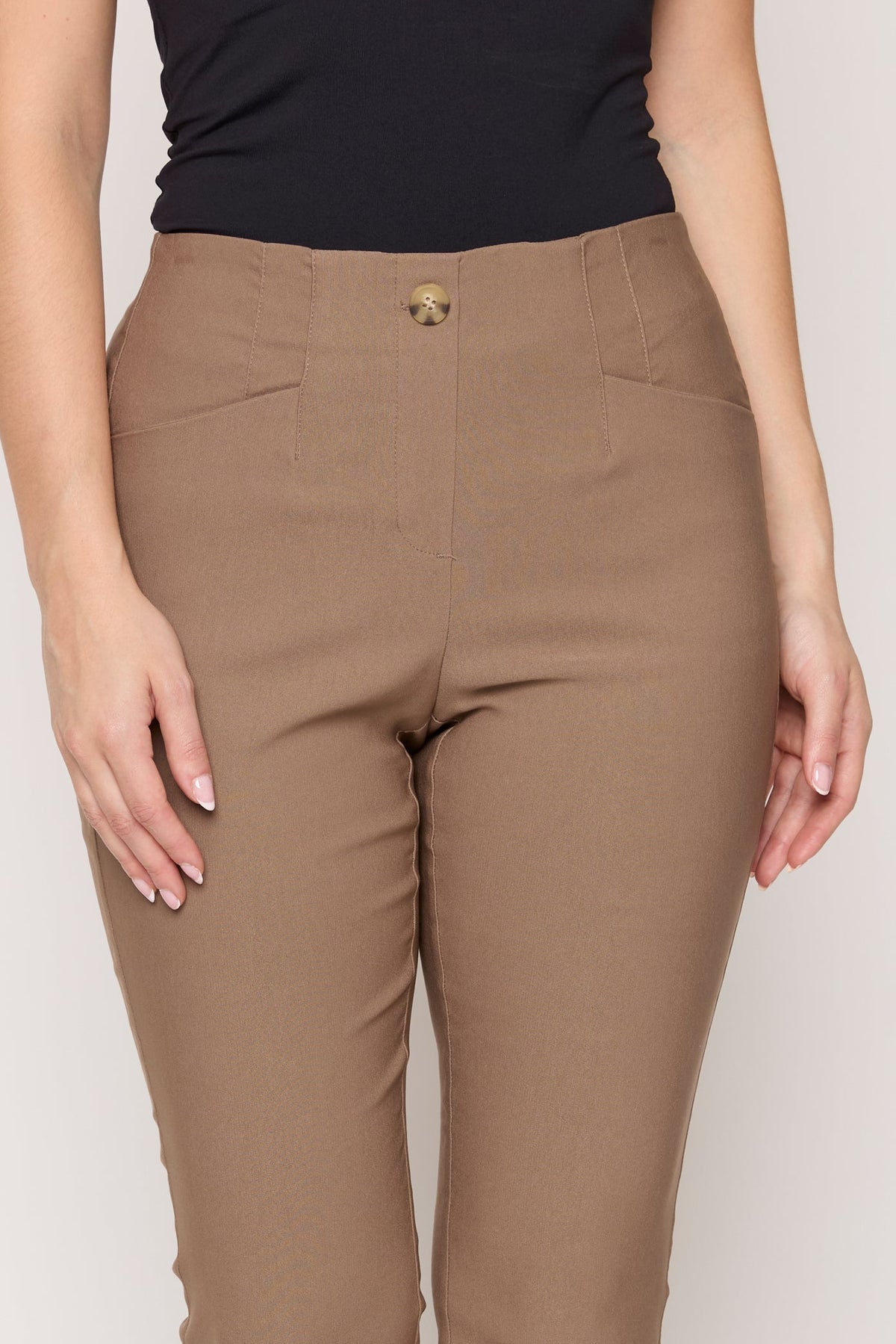 #Color_TAUPE