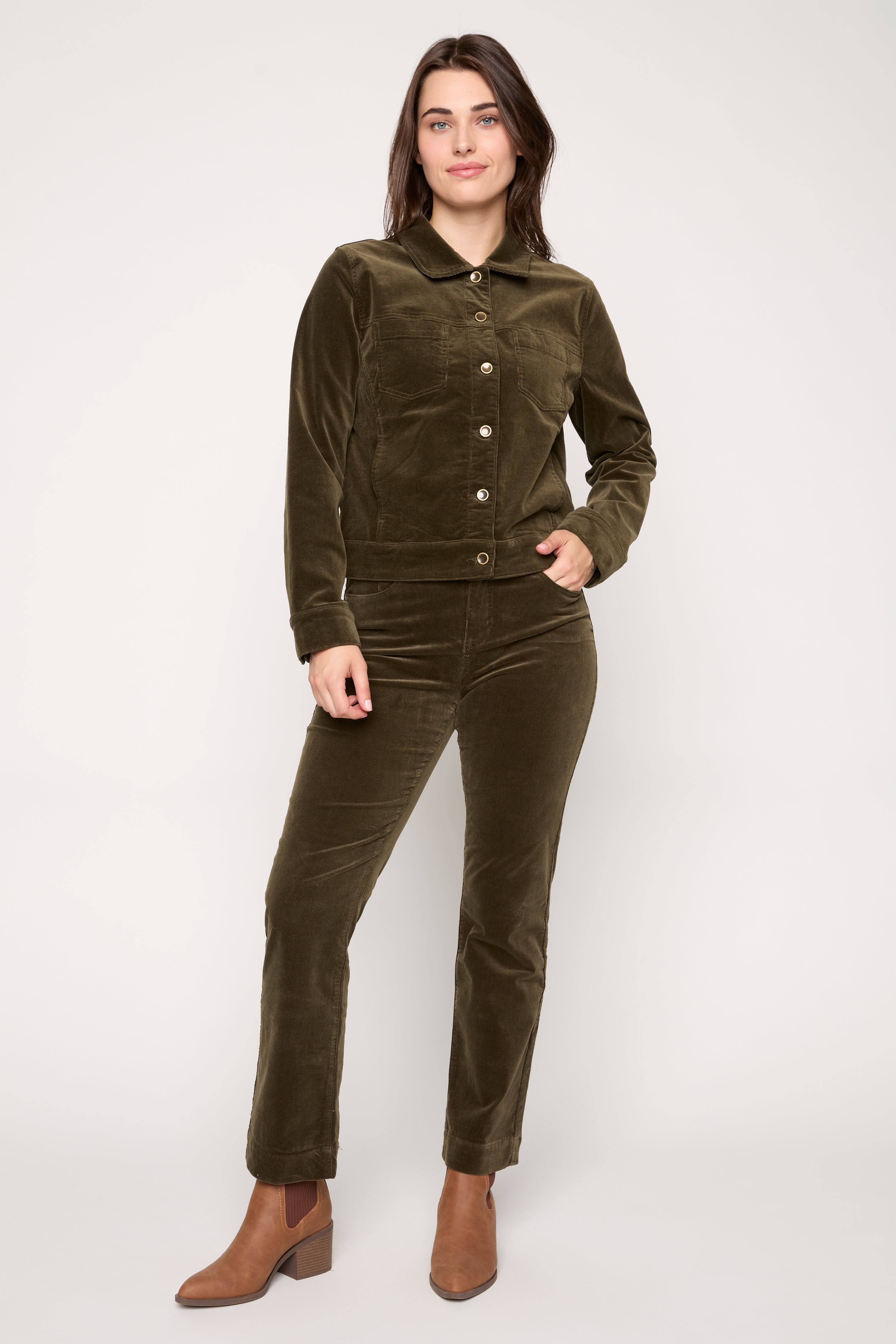 #Color_KHAKI