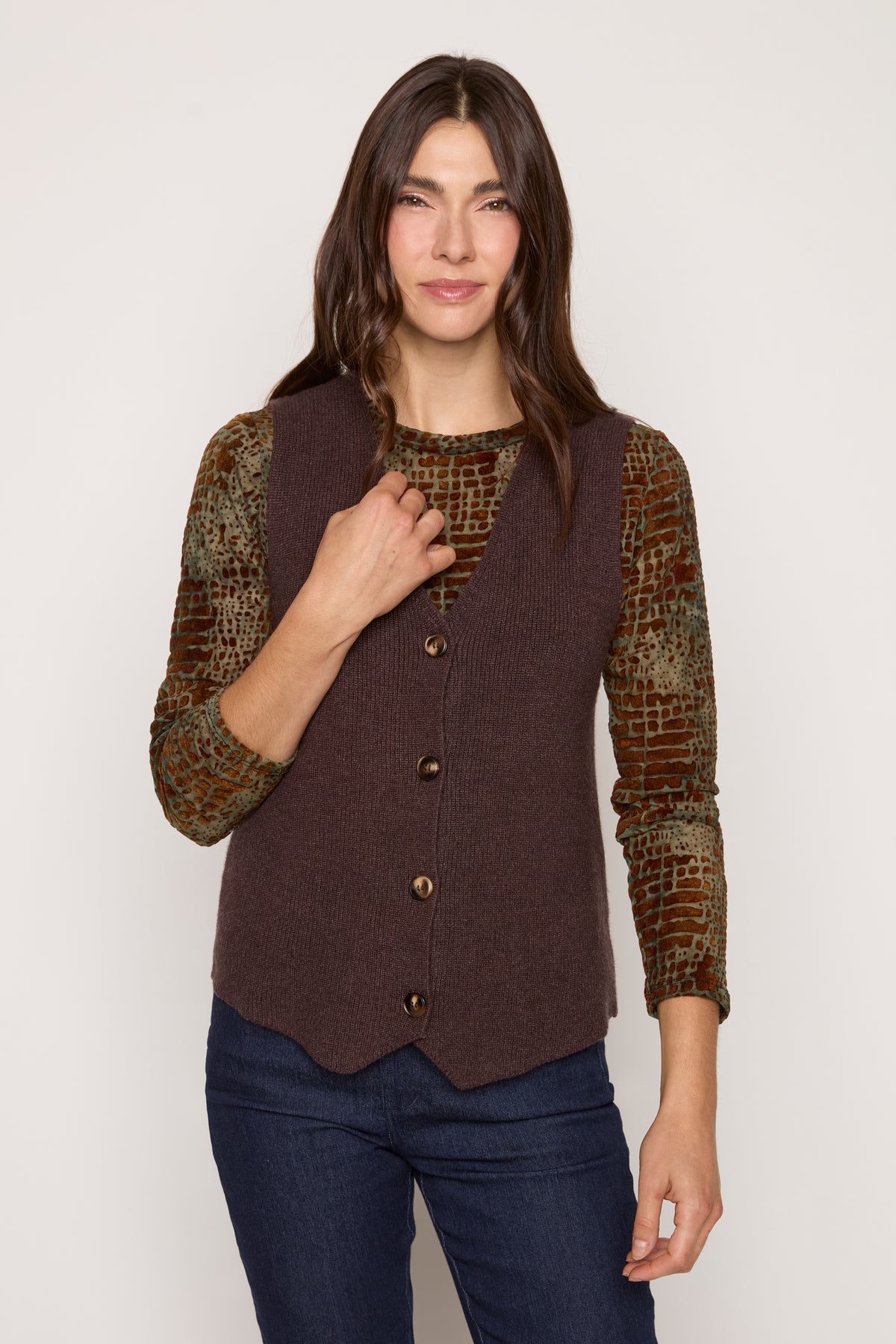 #Color_BROWN