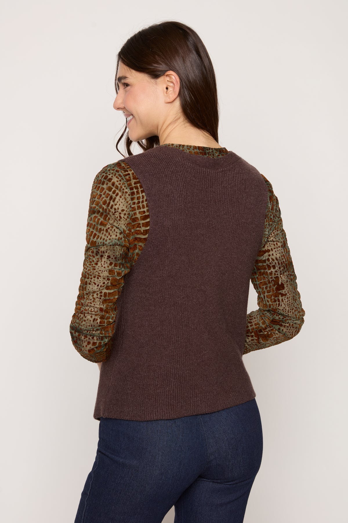 #Color_BROWN