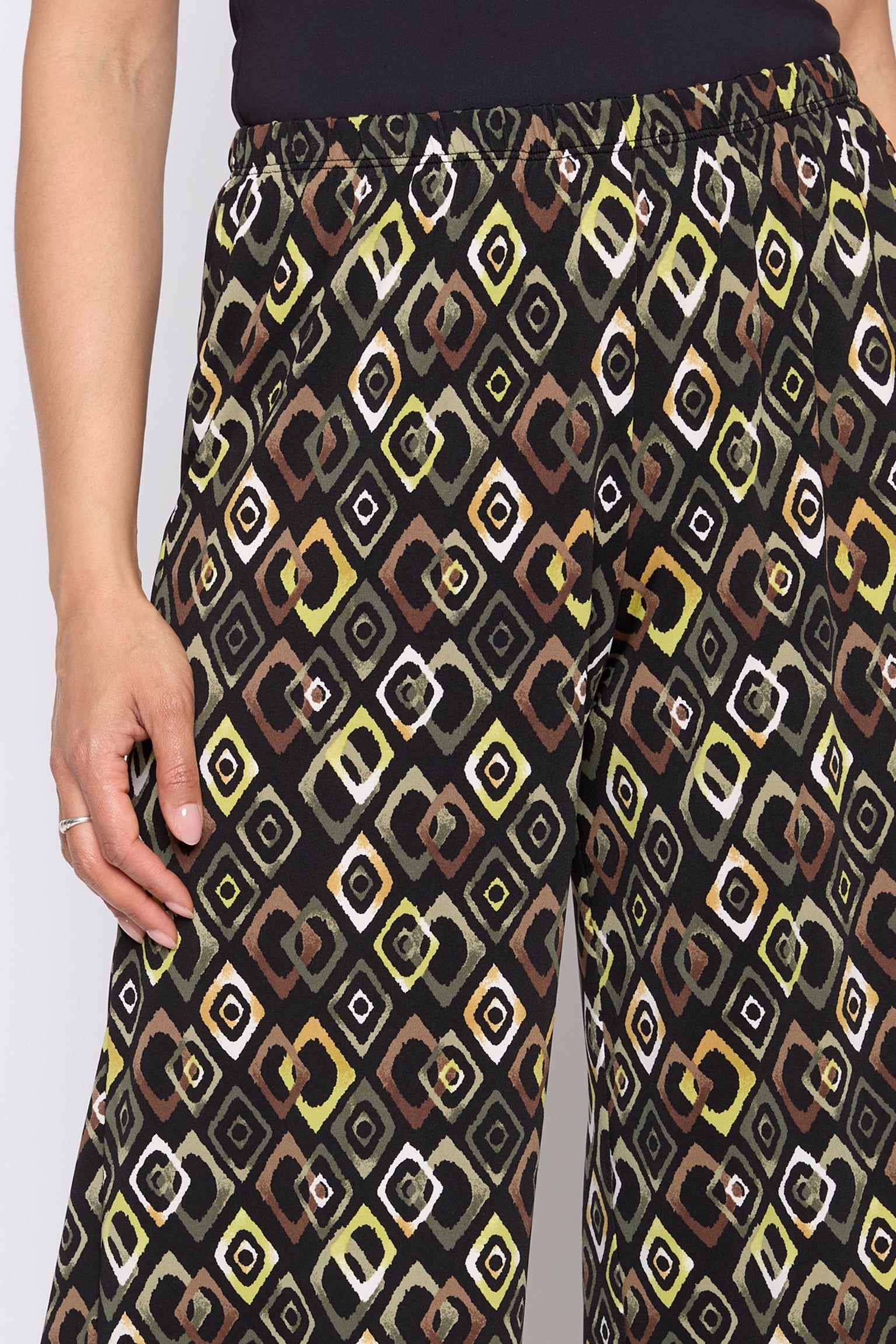 Geometric print gaucho pant