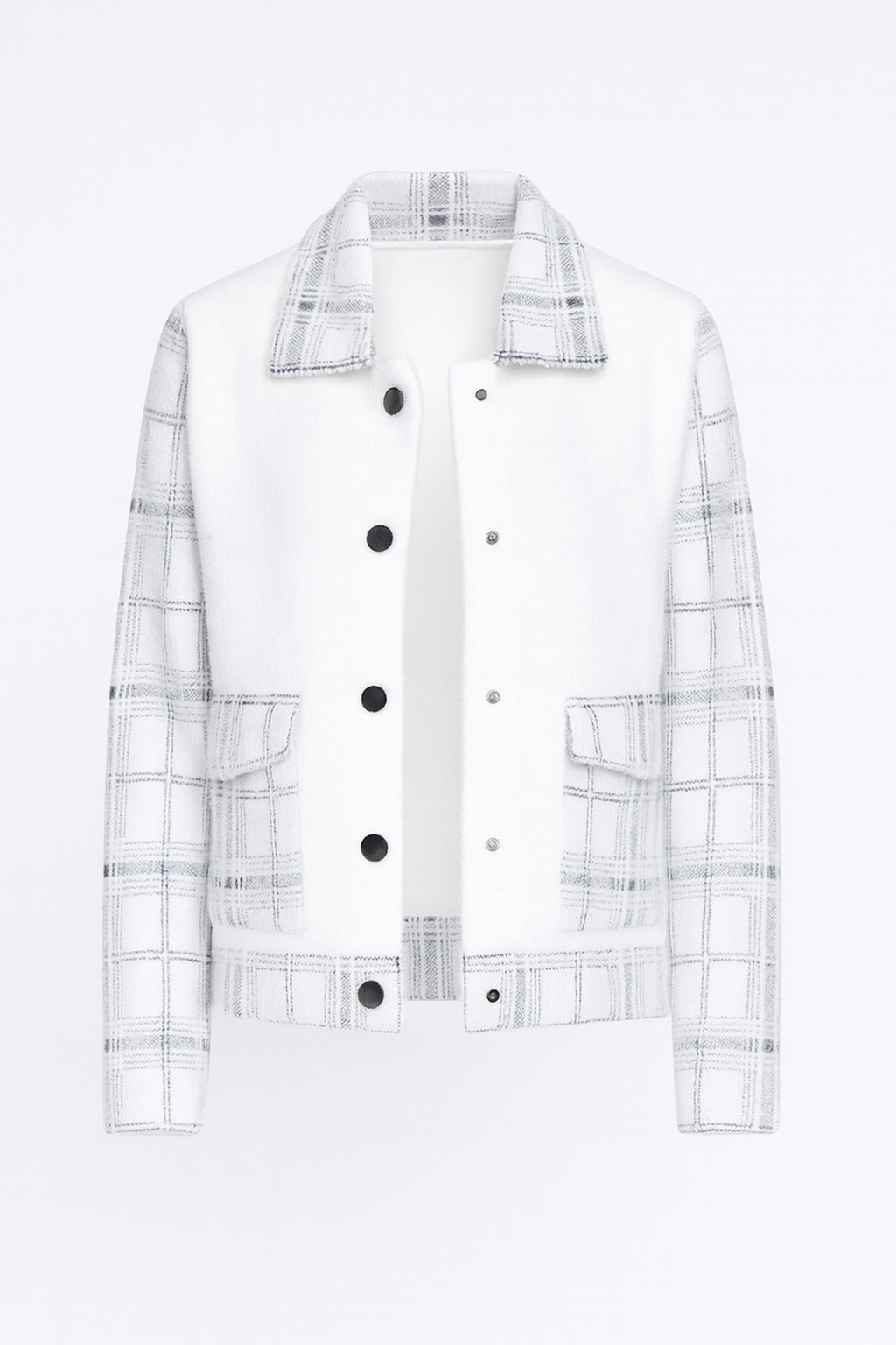 La veste en tricot à carreaux et cils