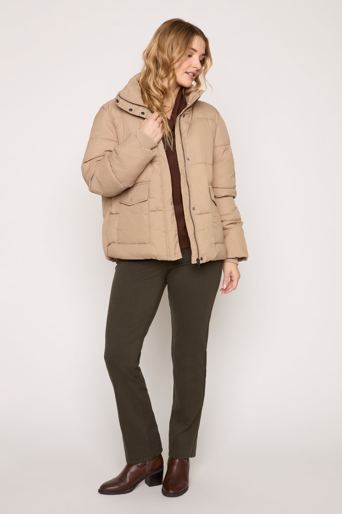 #Color_BEIGE