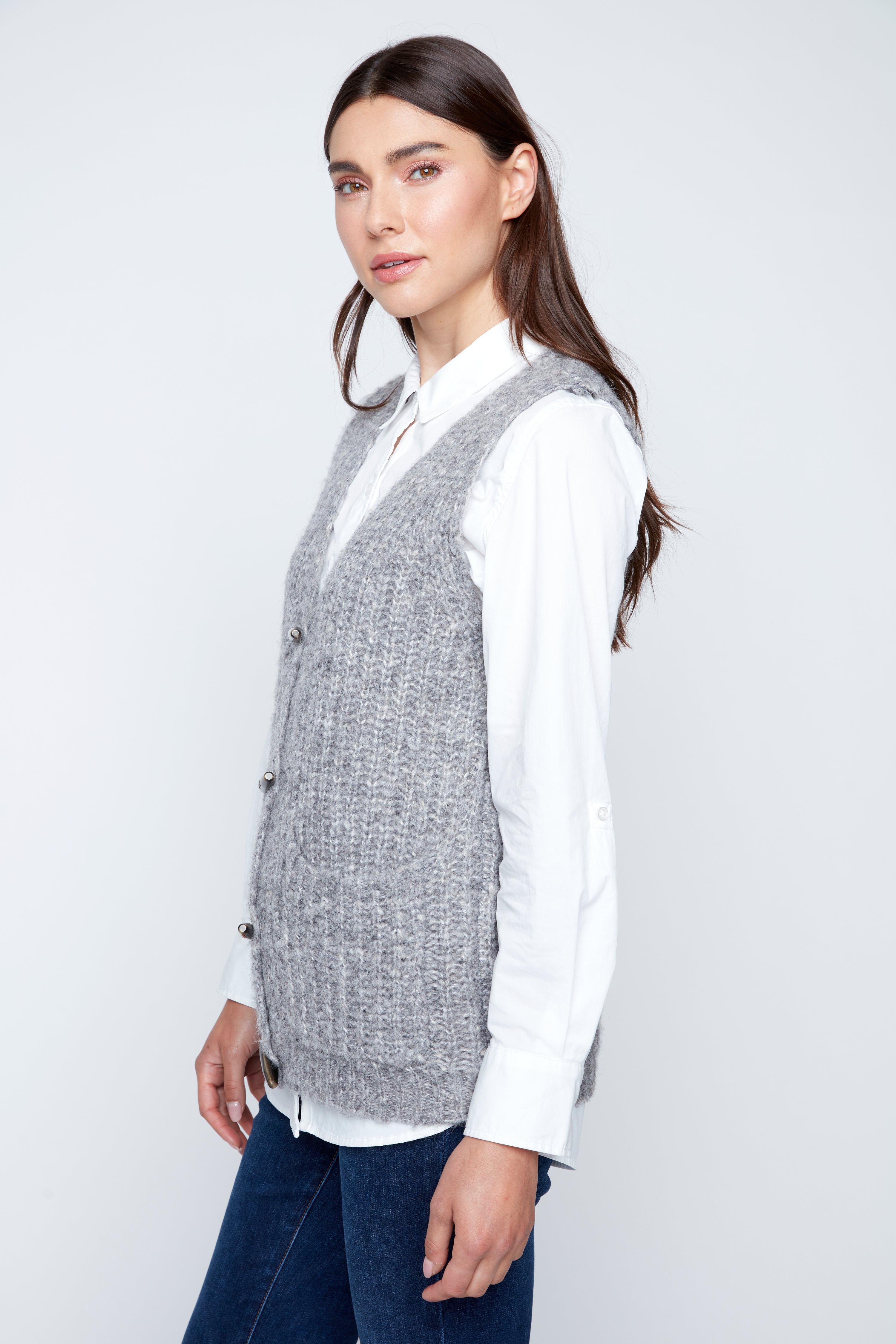 Sweater vest with pockets