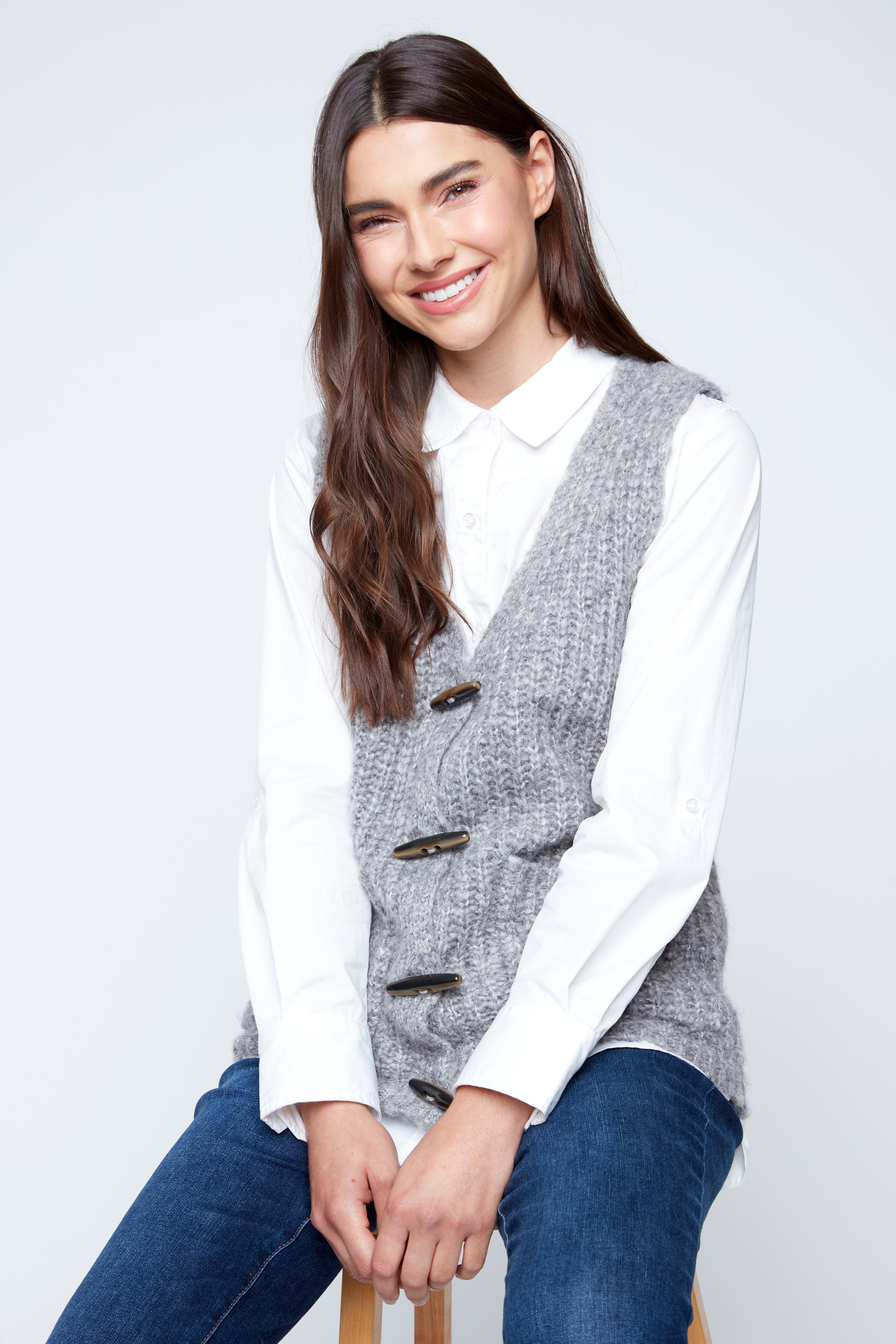 Sweater vest with pockets