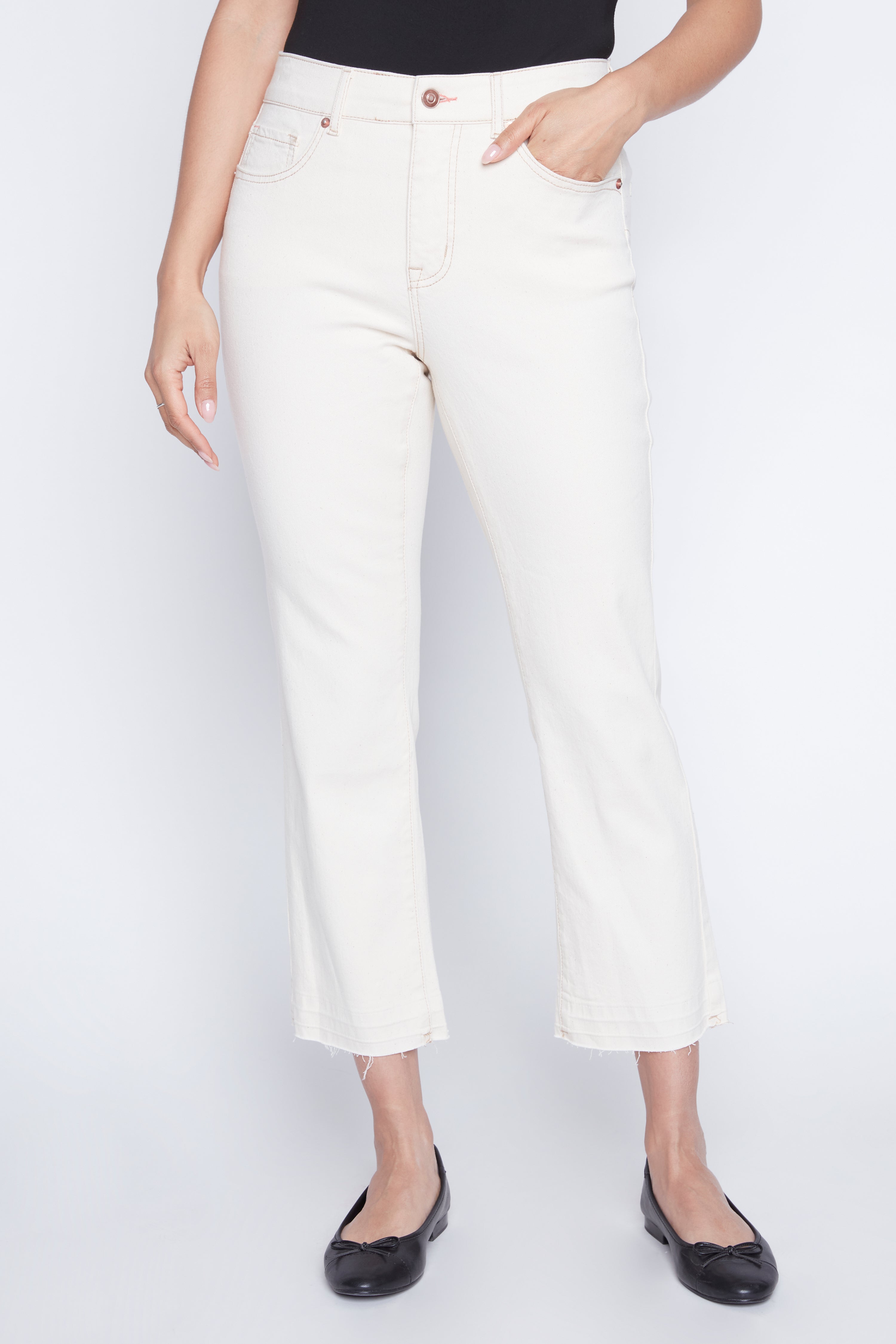 Le jean coloré Sophia à coupe légèrement évasée