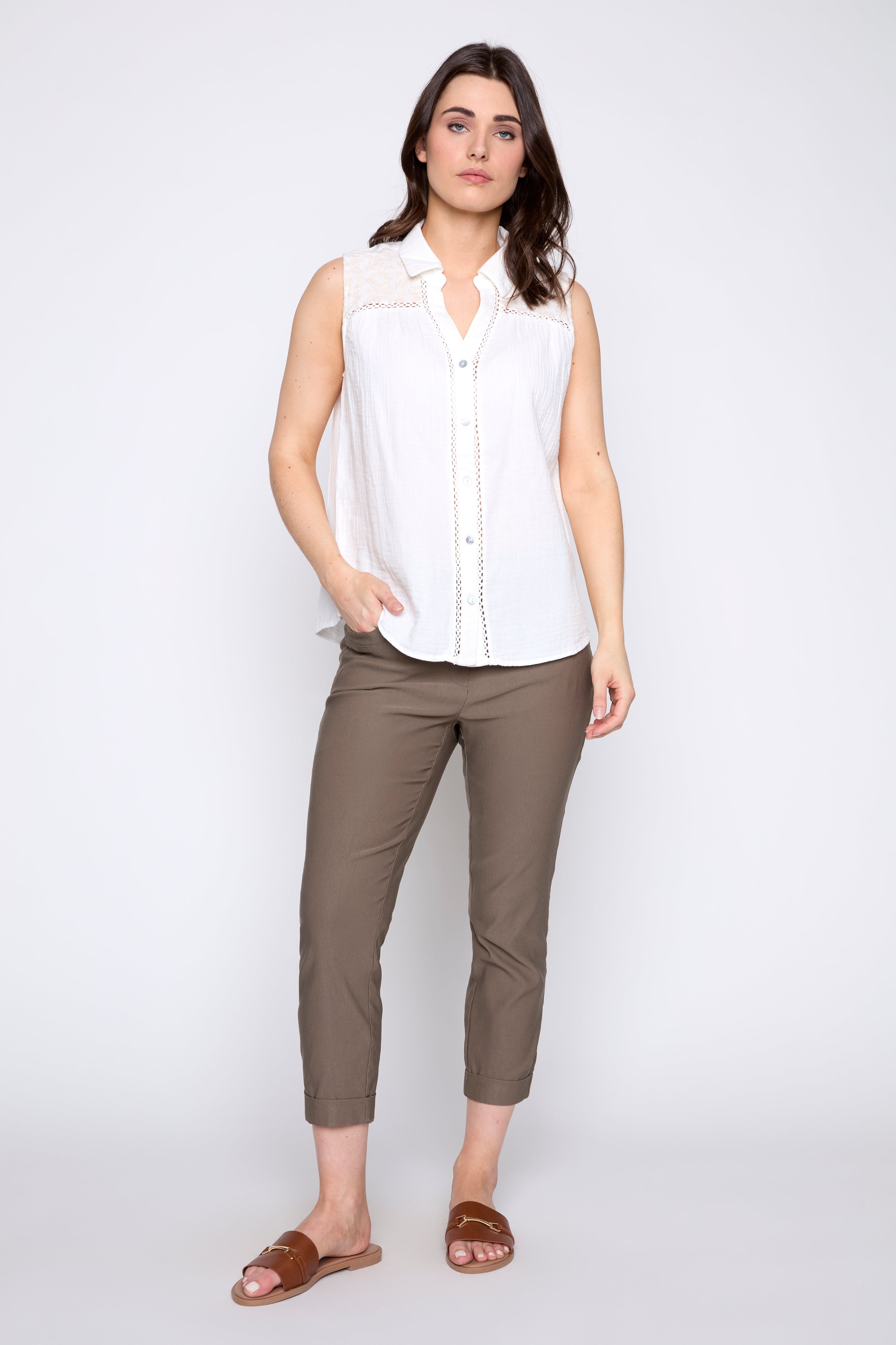 Crinkle gauze blouse with embroidery