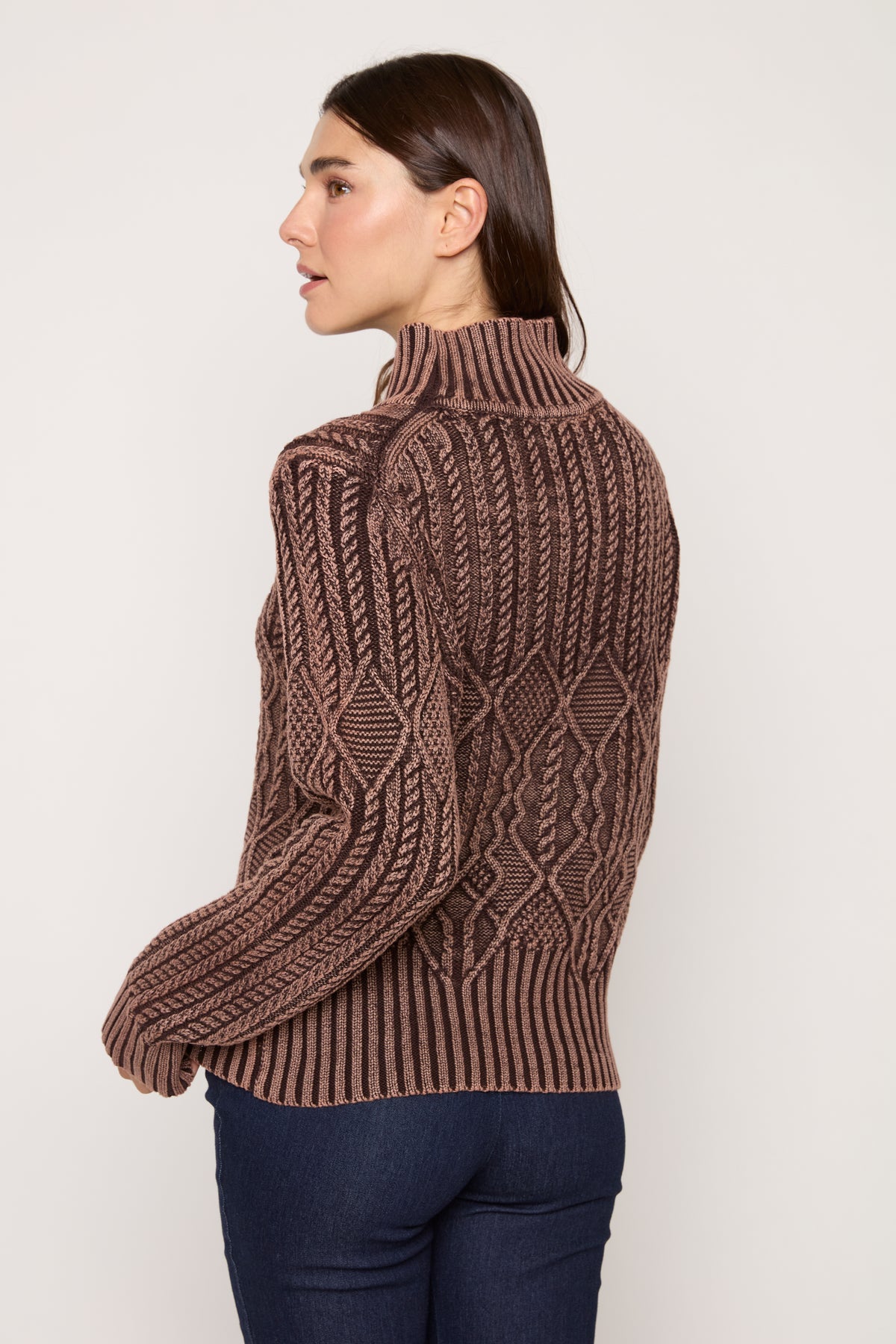 #Color_BROWN