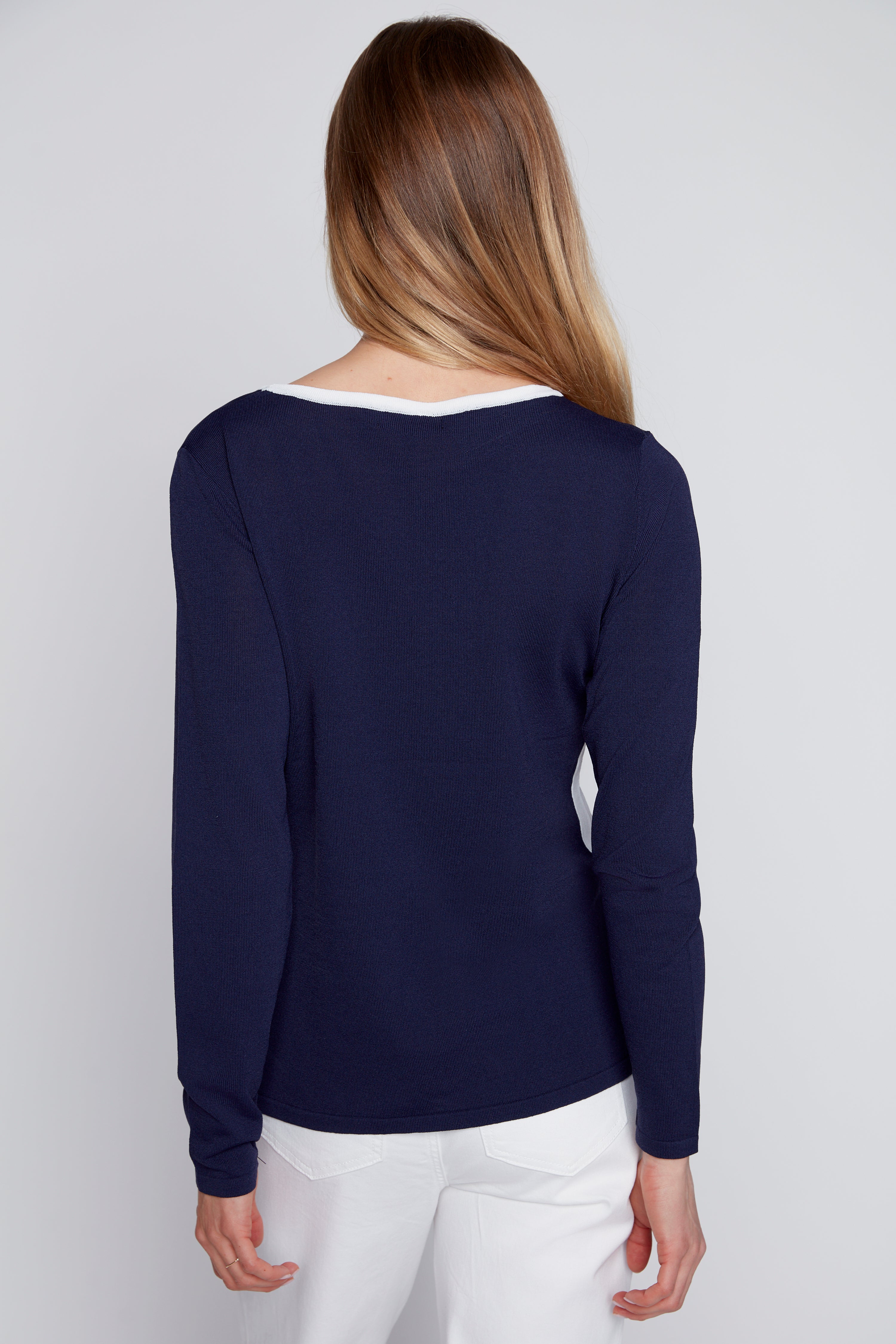 Le pull à rayures horizontales