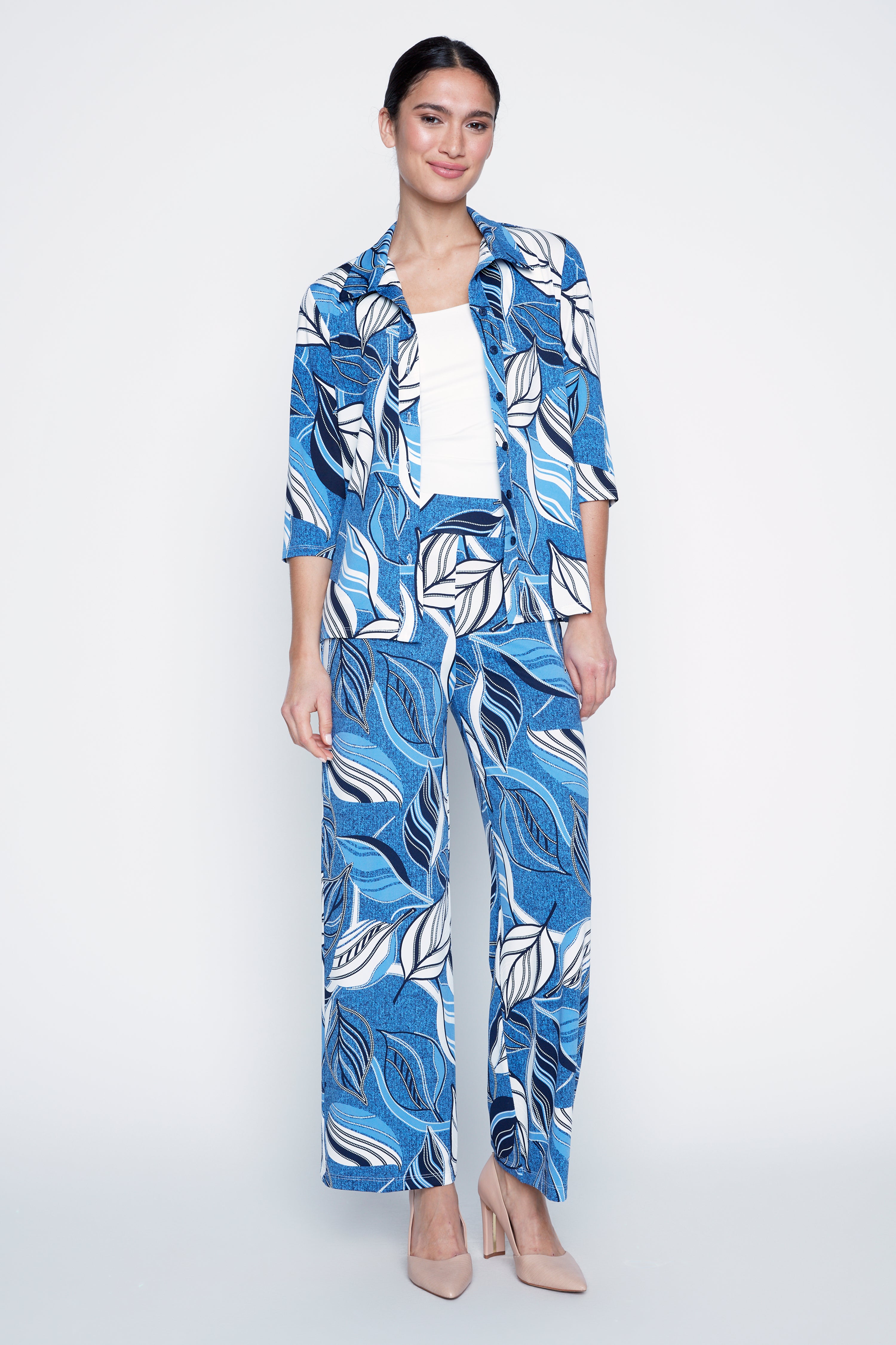 Leaf print knit blouse