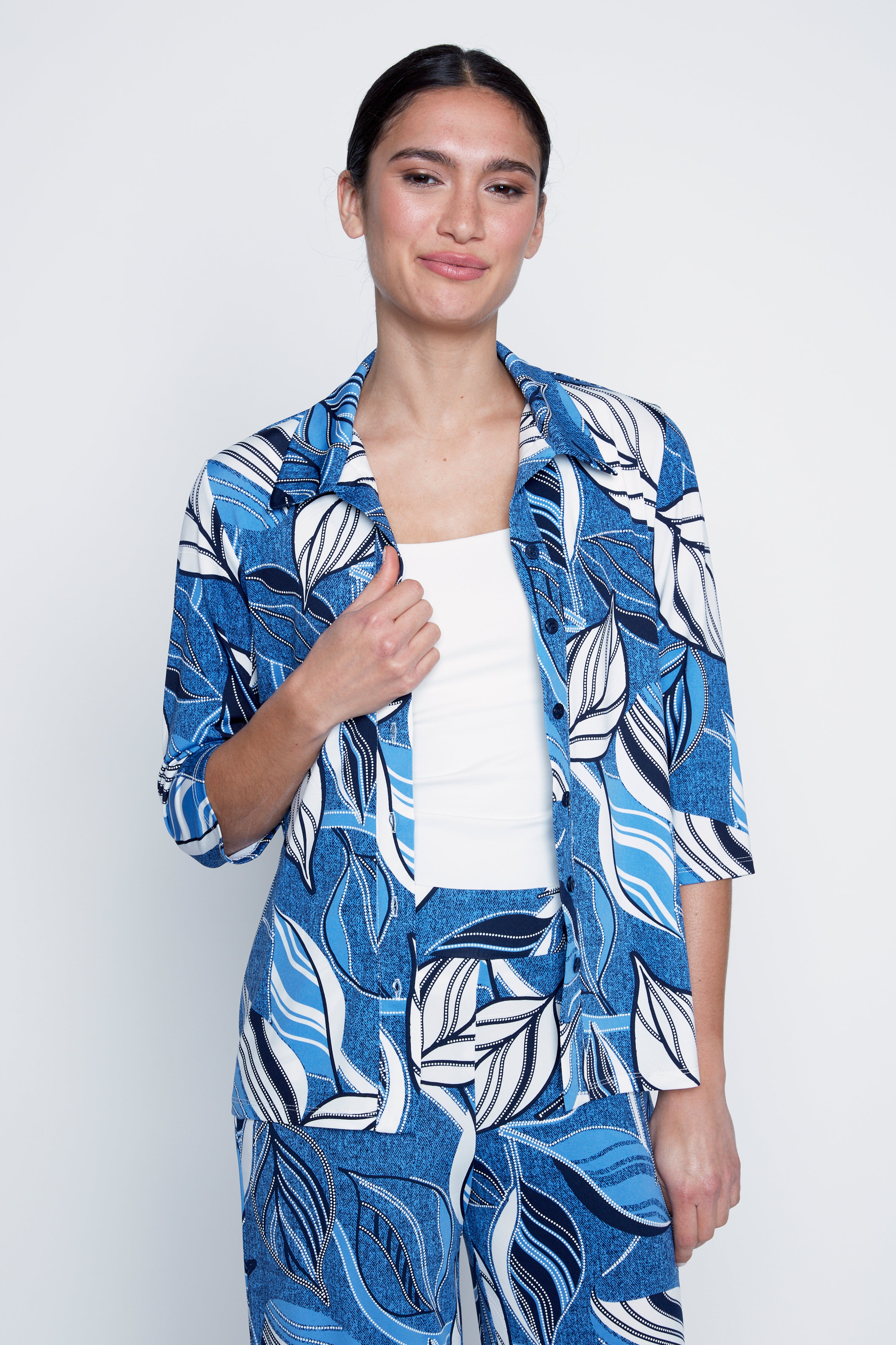 Leaf print knit blouse