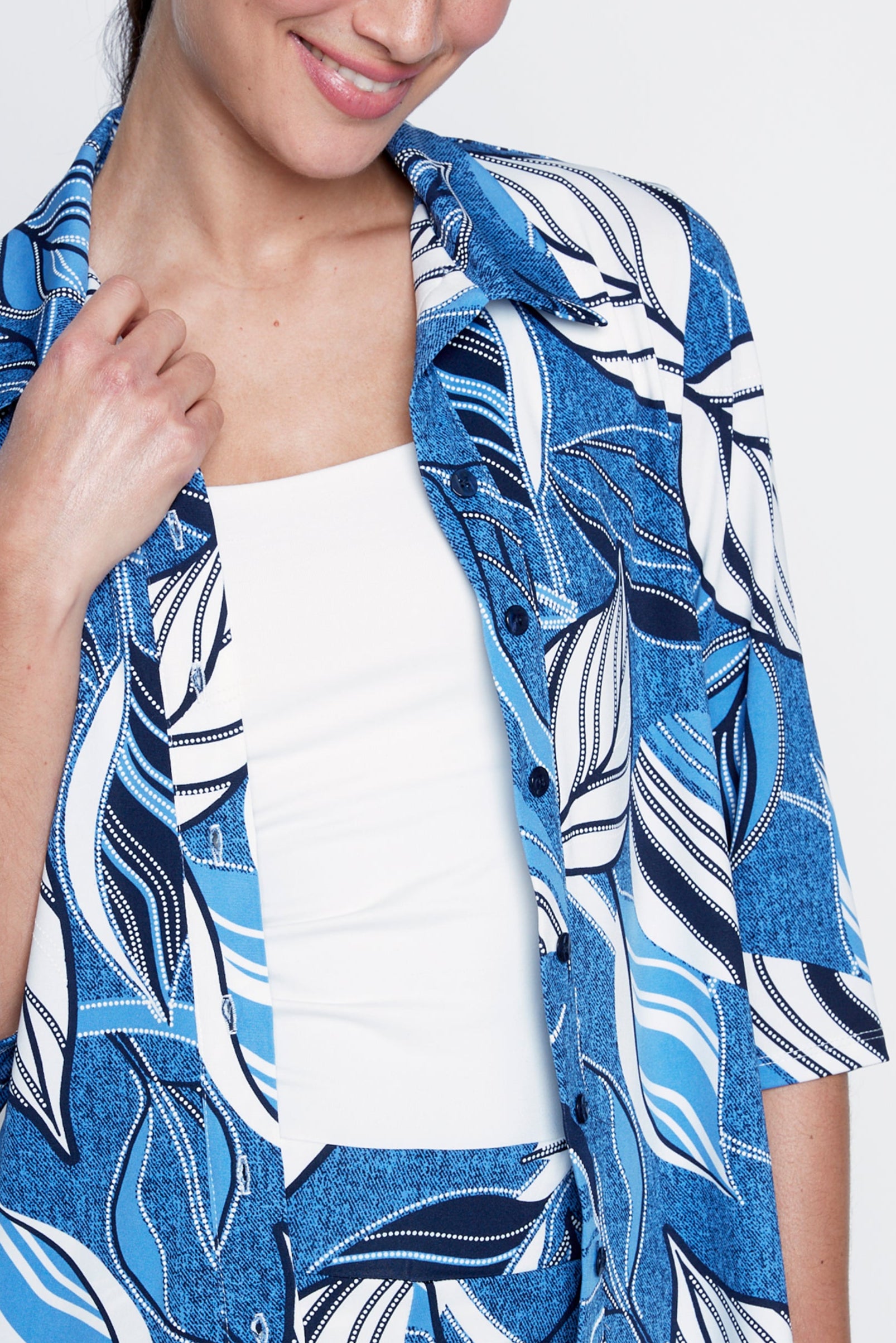 Leaf print knit blouse