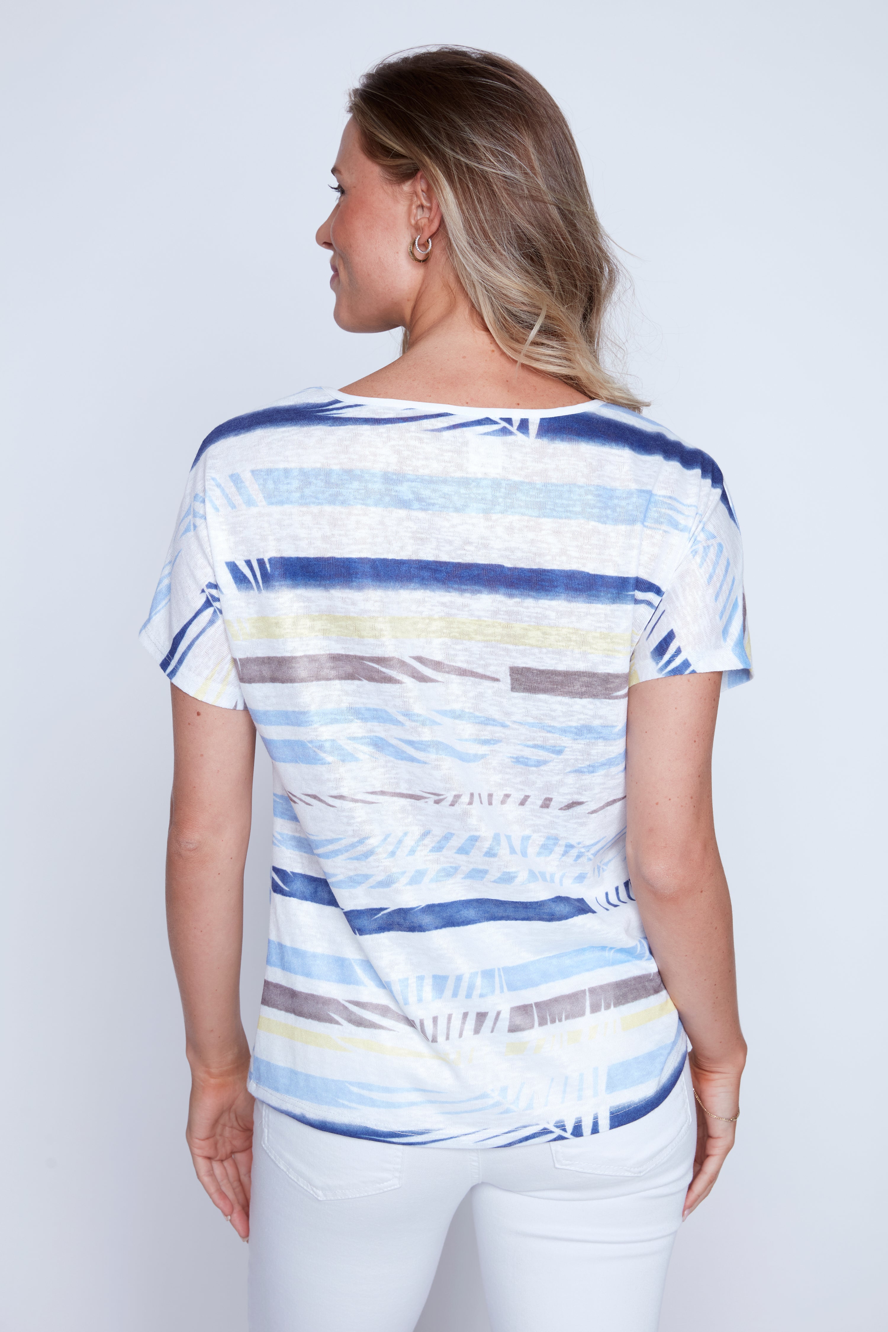 Le T-shirt à nœud effet dévoré