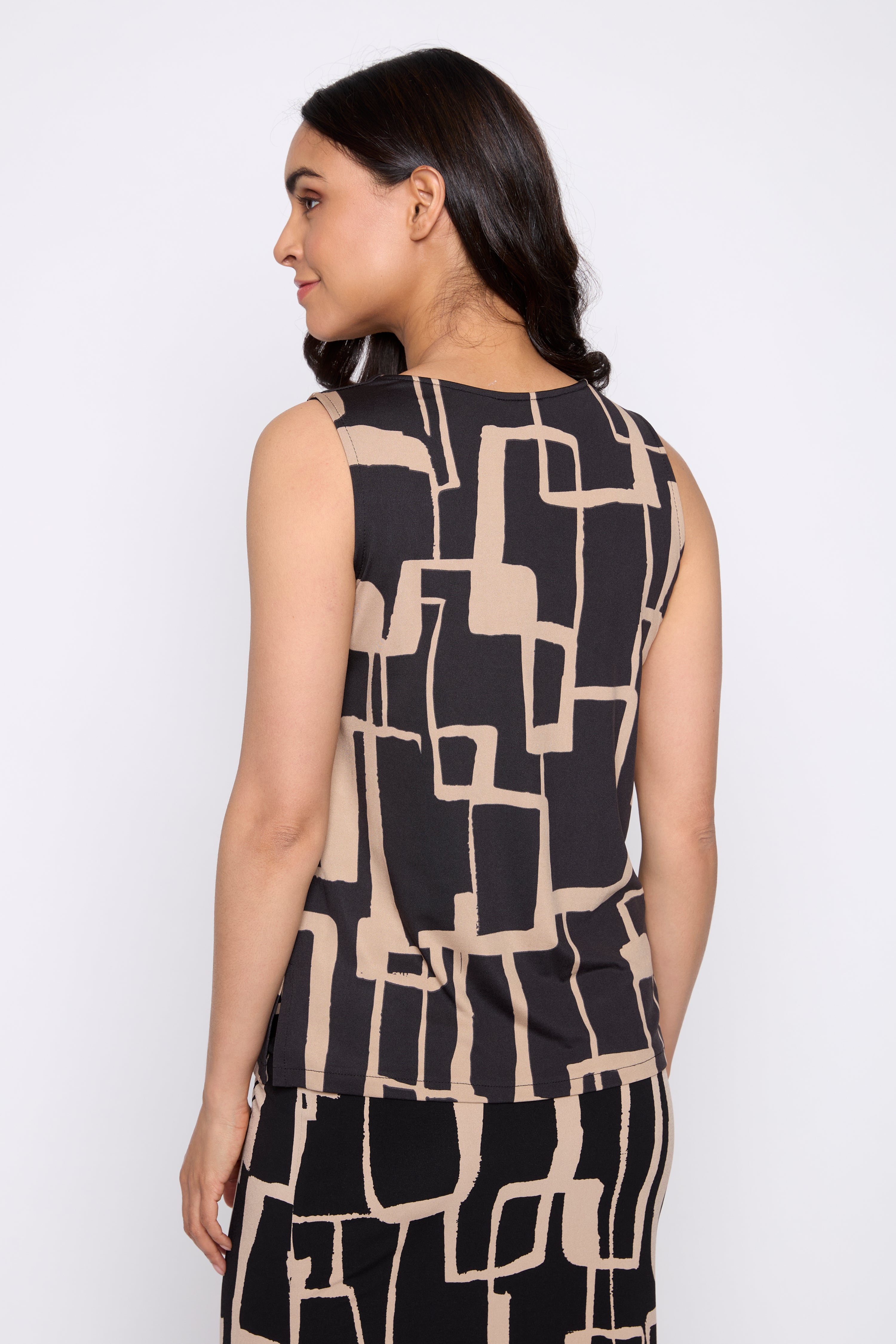 Graphic print sleeveless top