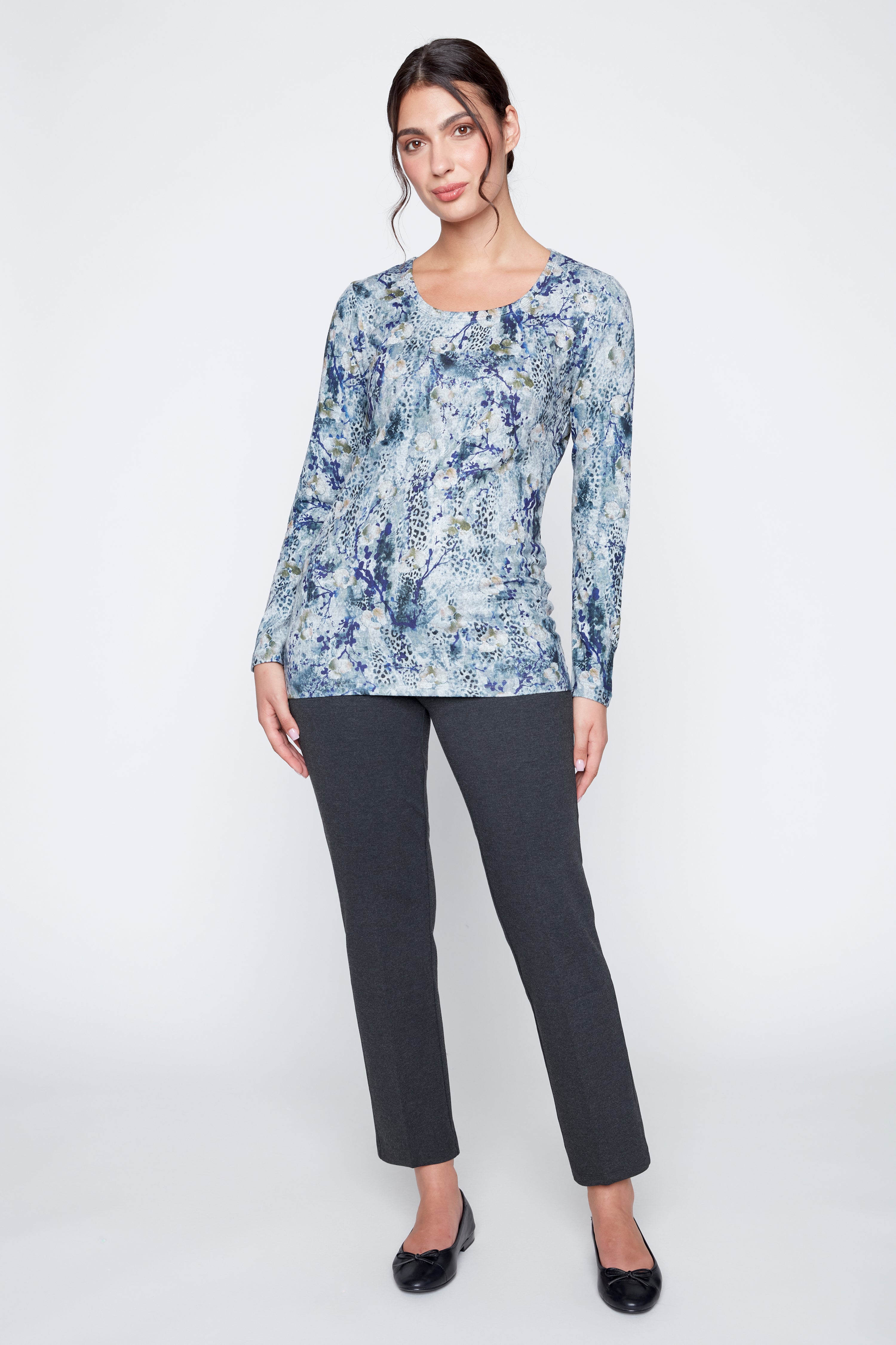 Le haut à imprimé animal et floral