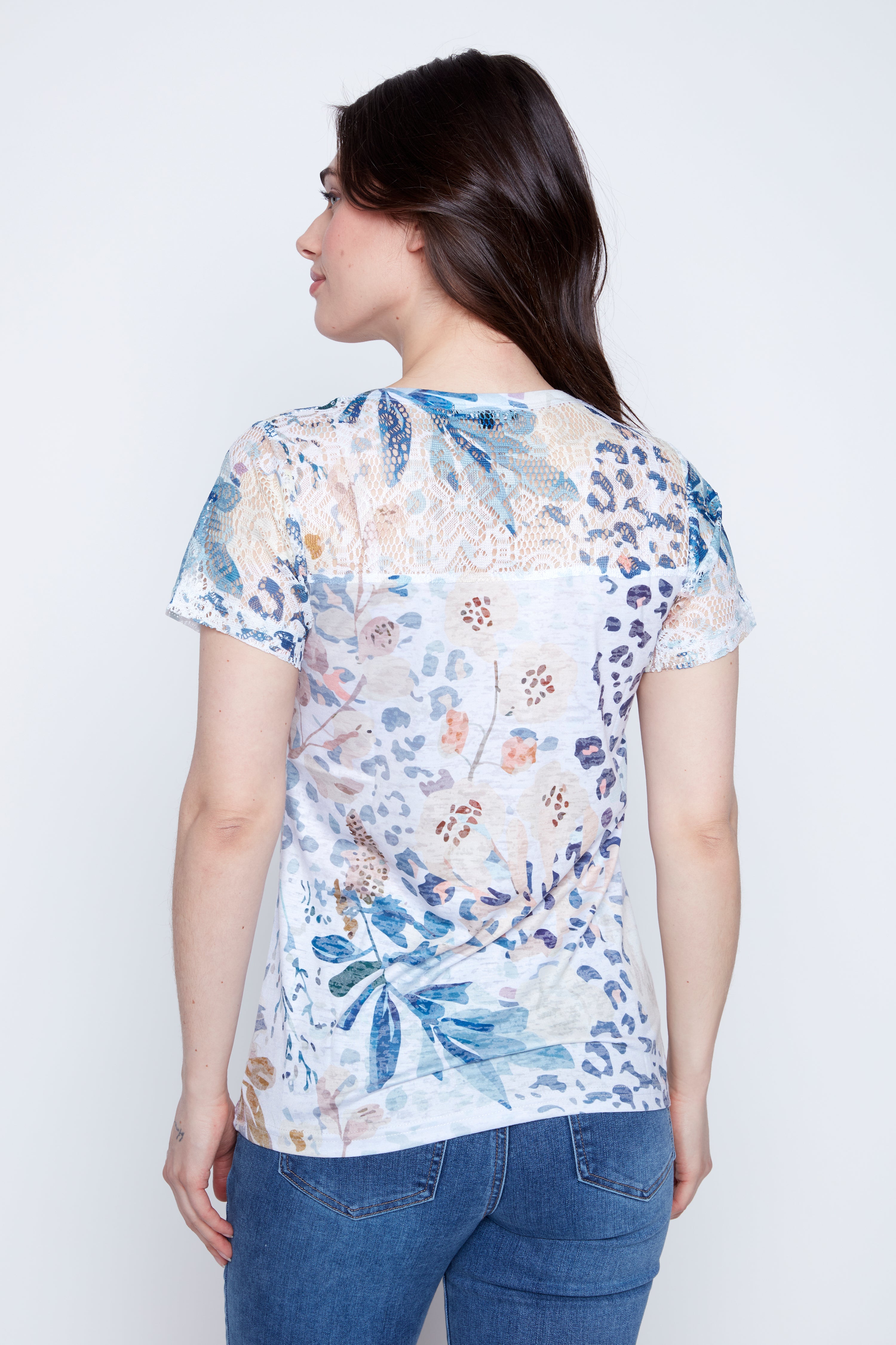 Le T-shirt à imprimé animal et floral dévoré
