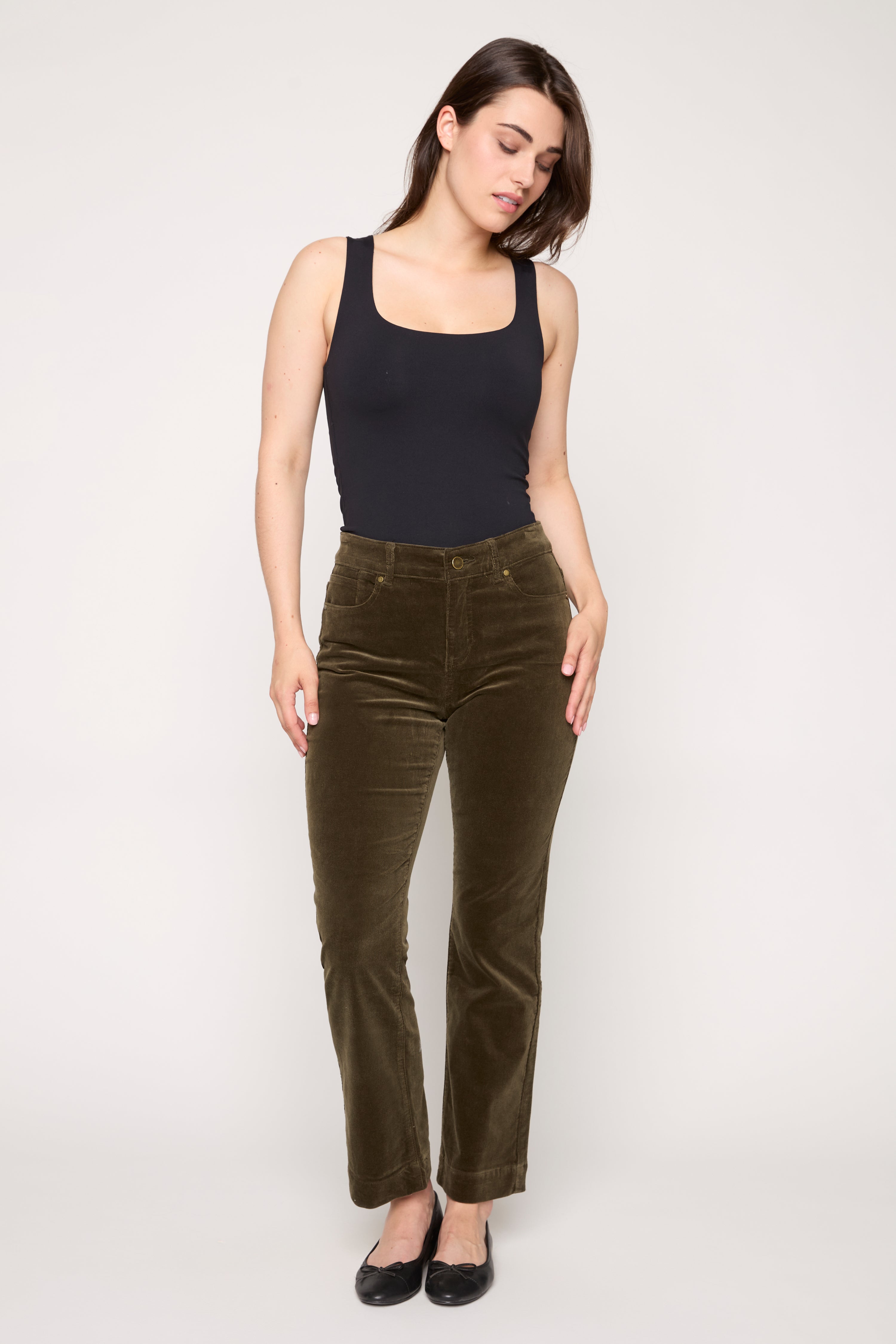 #Color_KHAKI