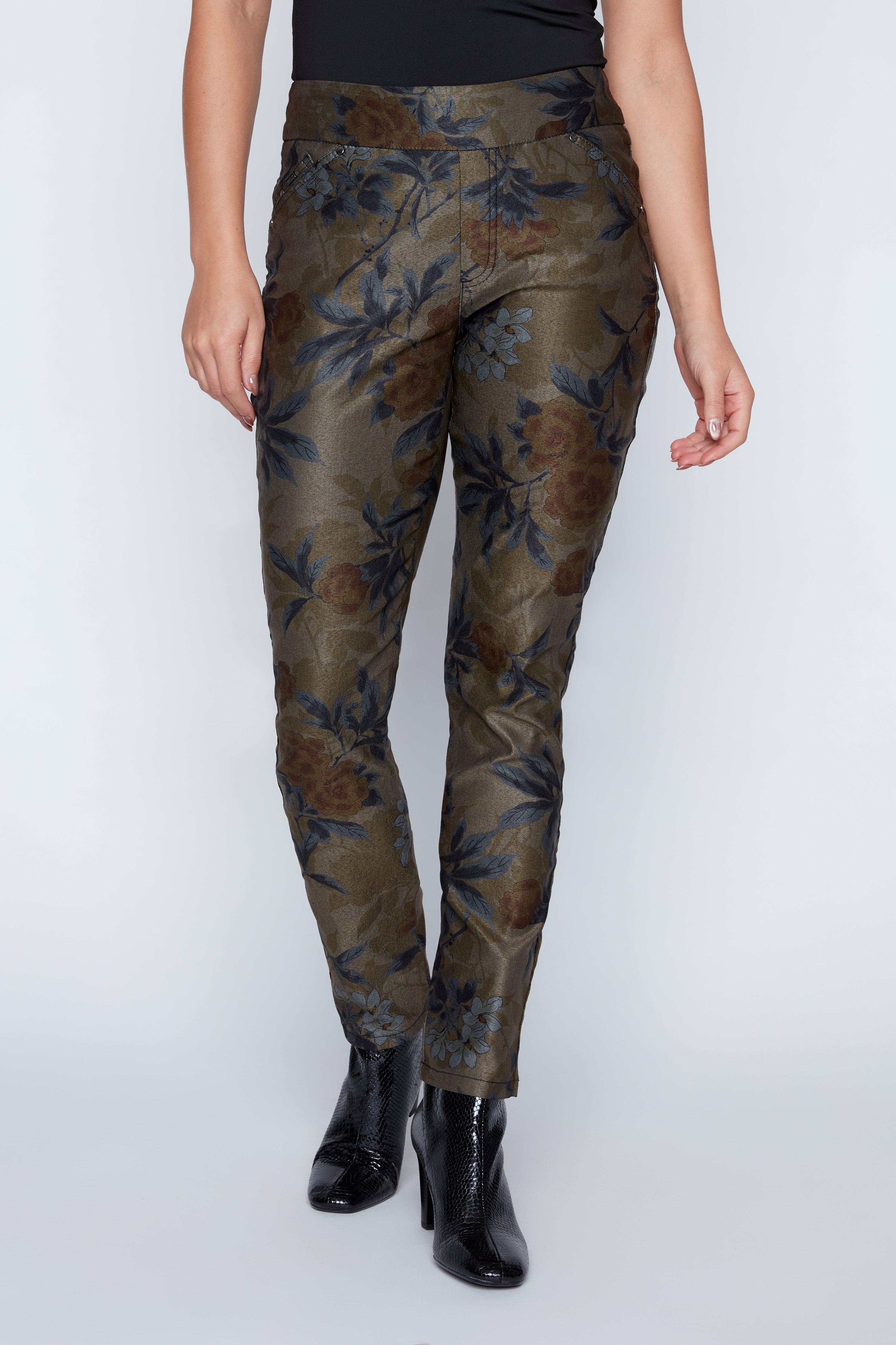 Pull on printed pant