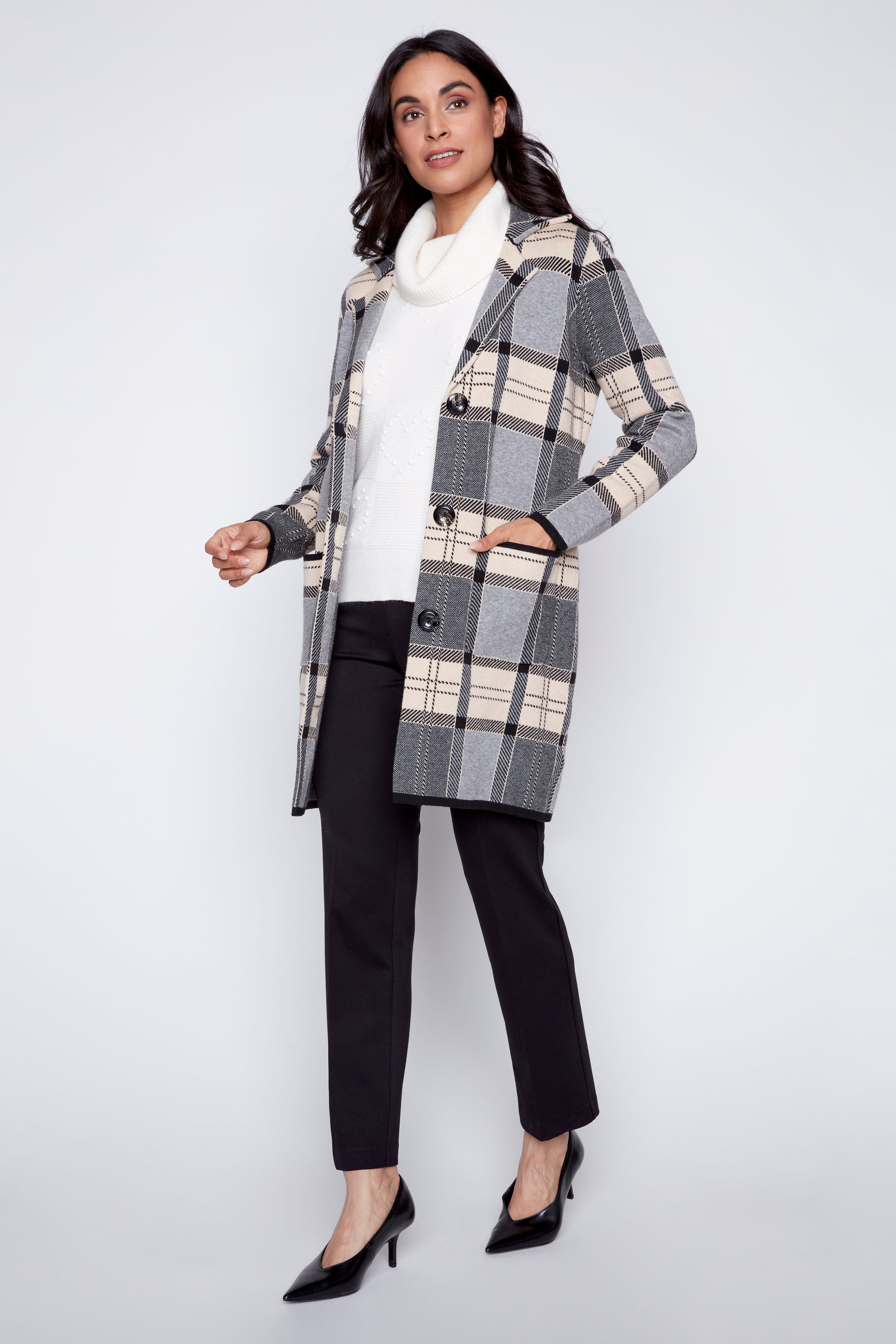 Le manteau-cardigan à carreaux