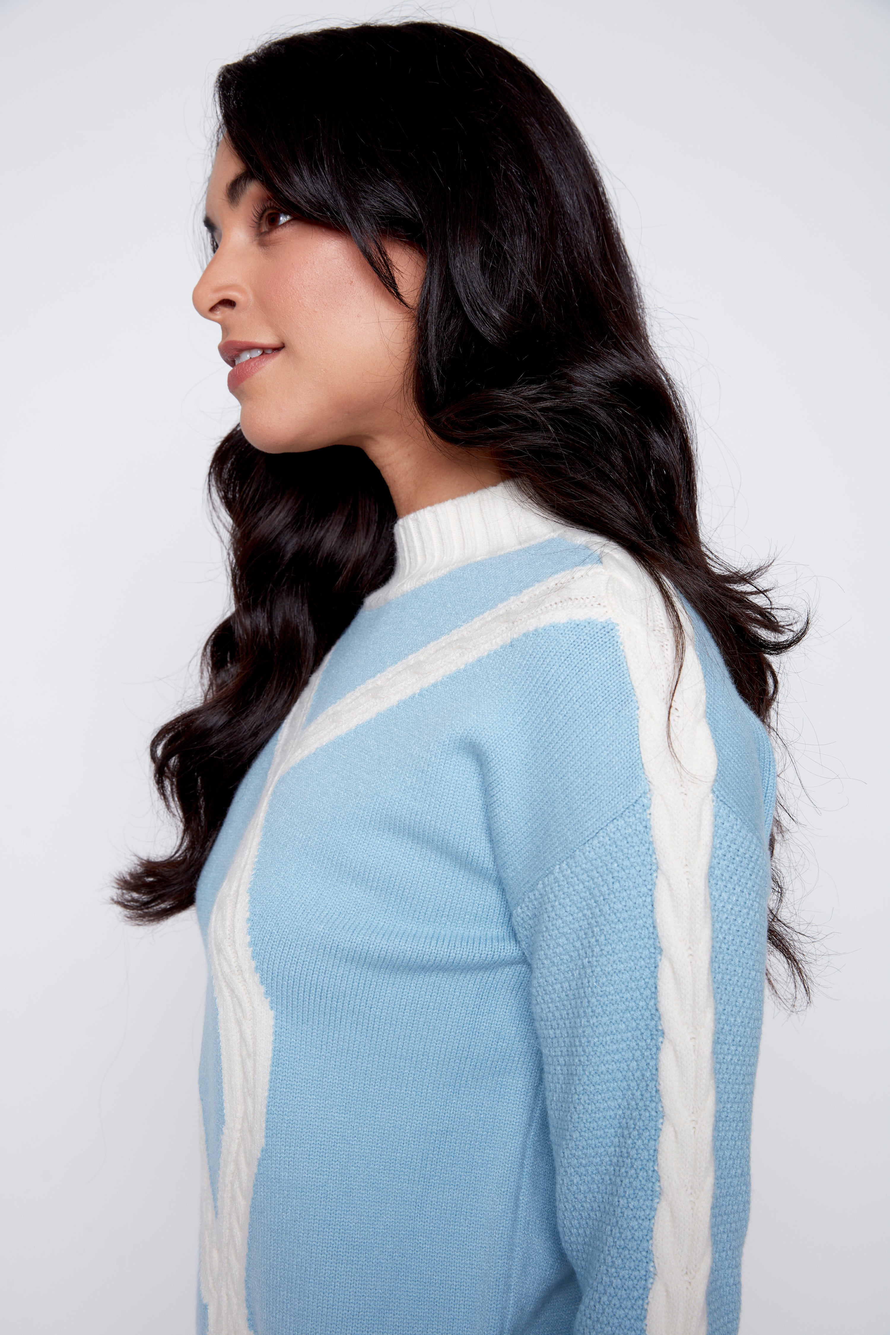 Chain loop design sweater