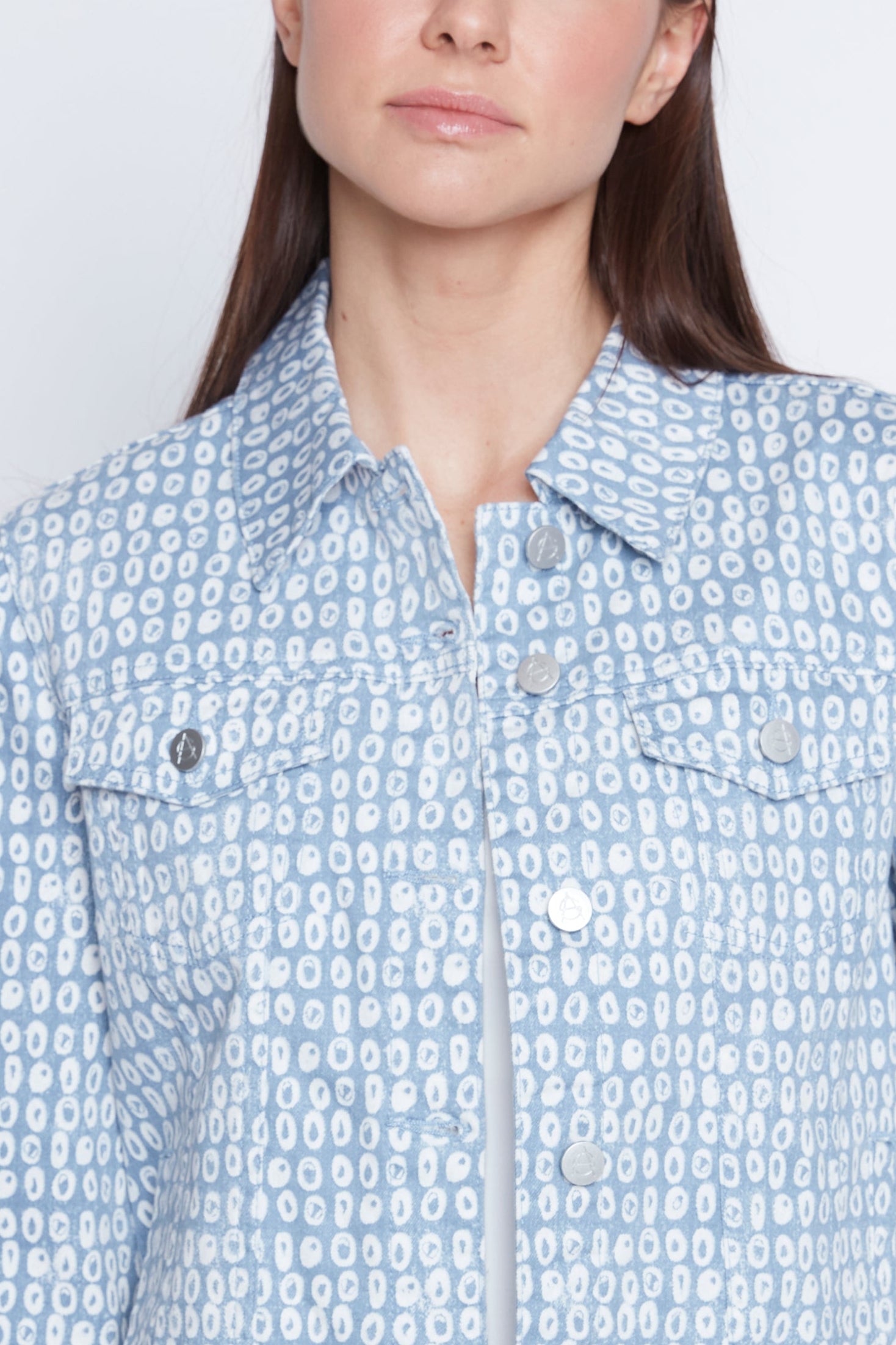 La veste en denim imprimée