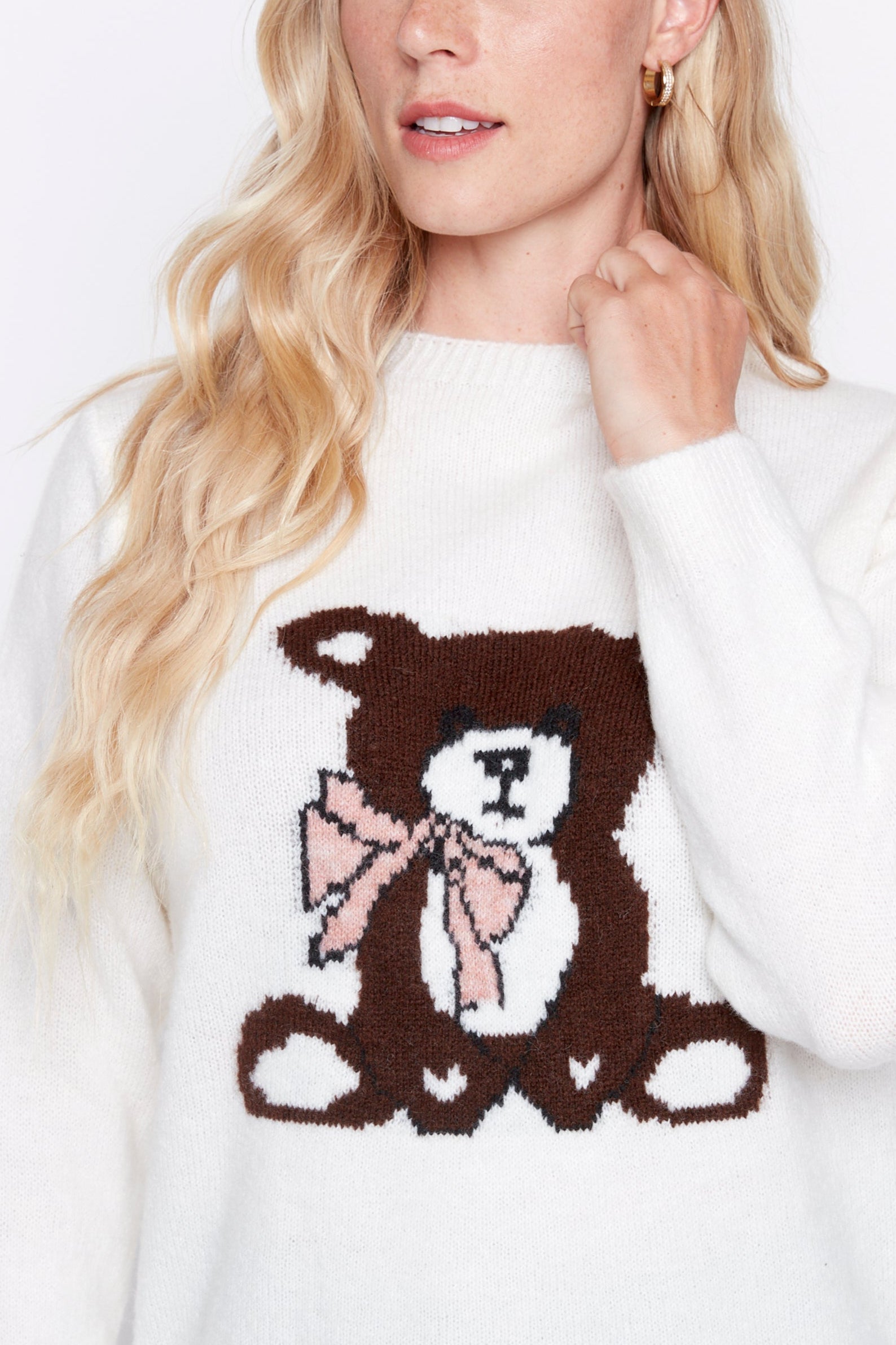 Le pull en laine mélangée à motif ourson