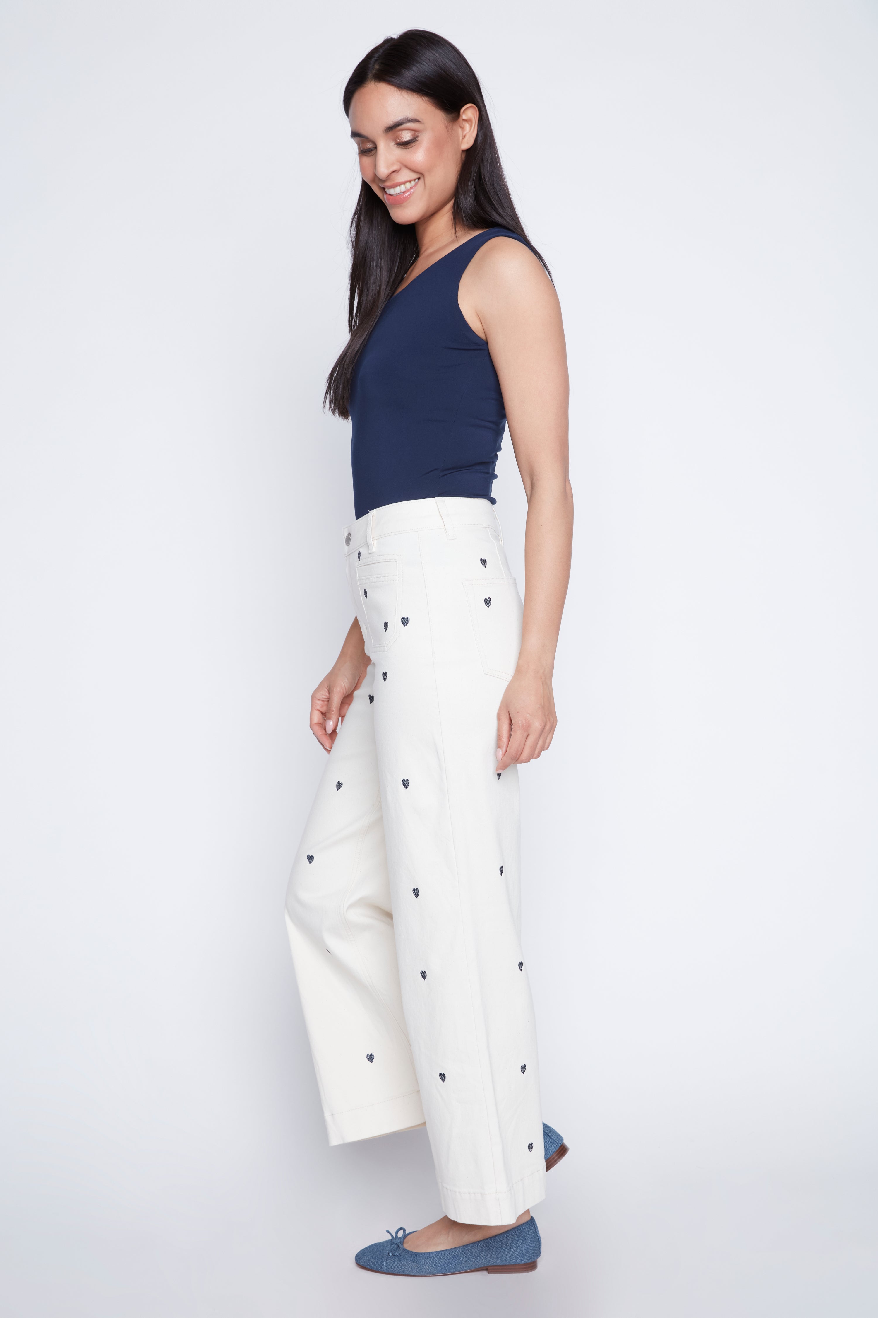 Wide leg heart embroidered jean