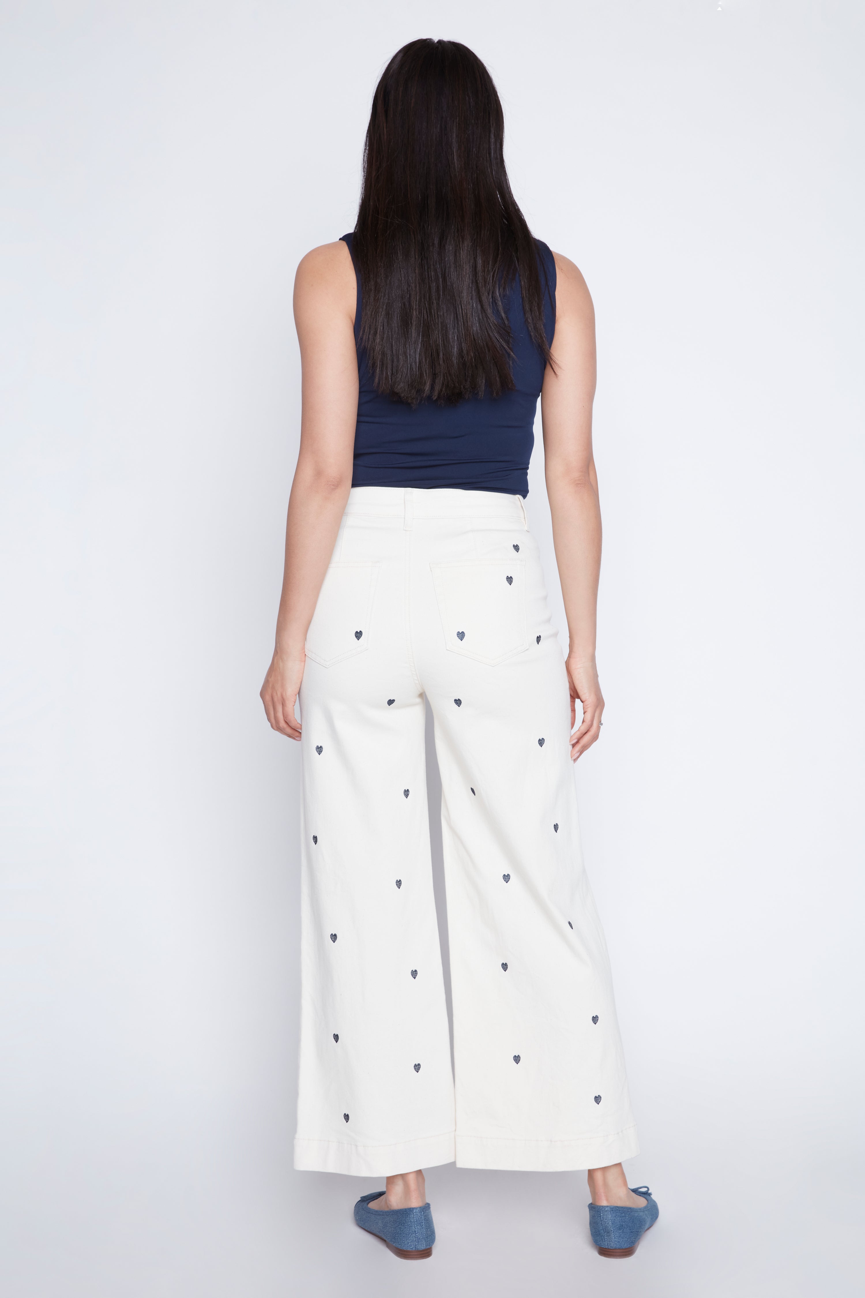 Wide leg heart embroidered jean