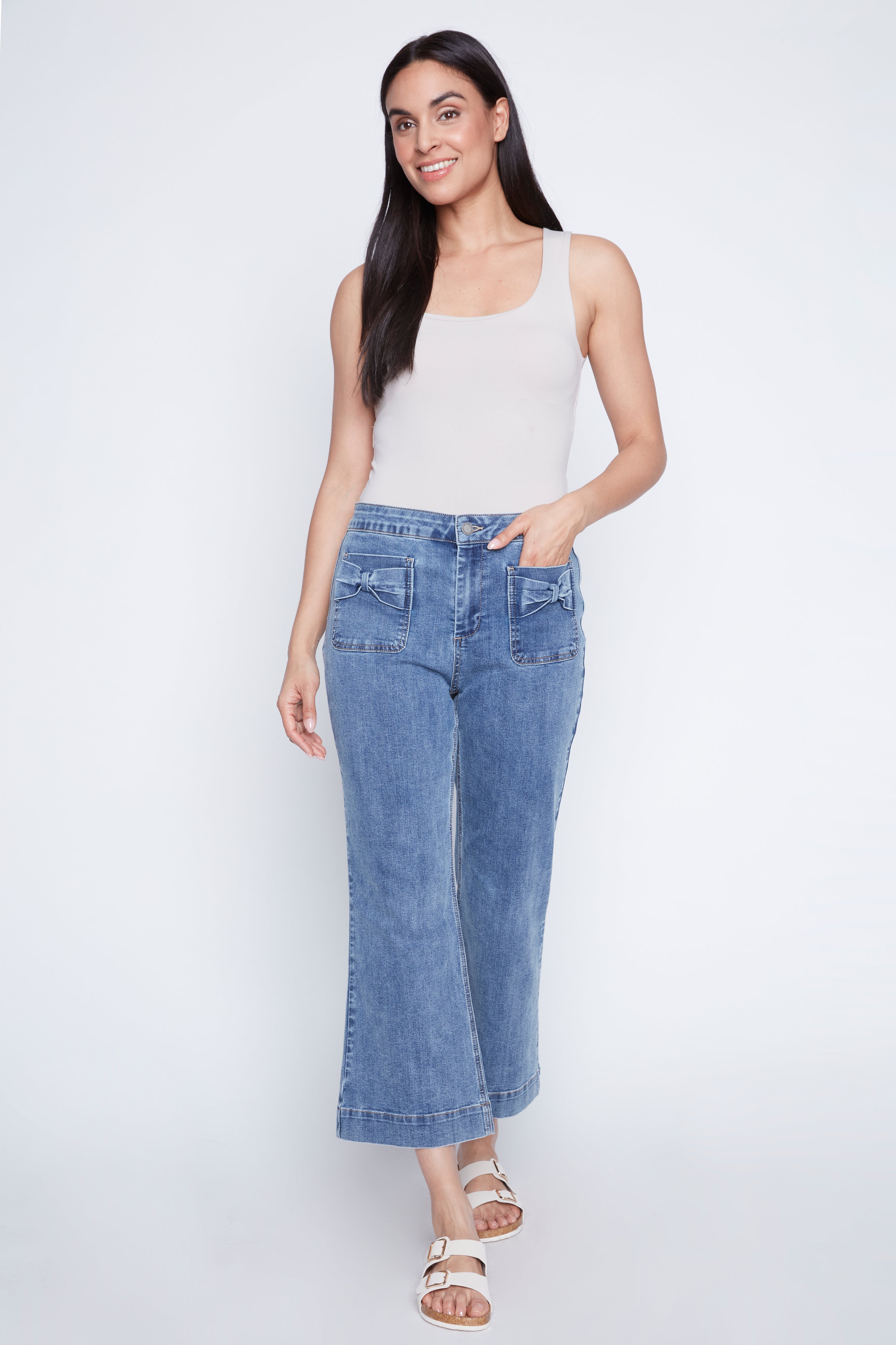 Flare leg bow pocket jean