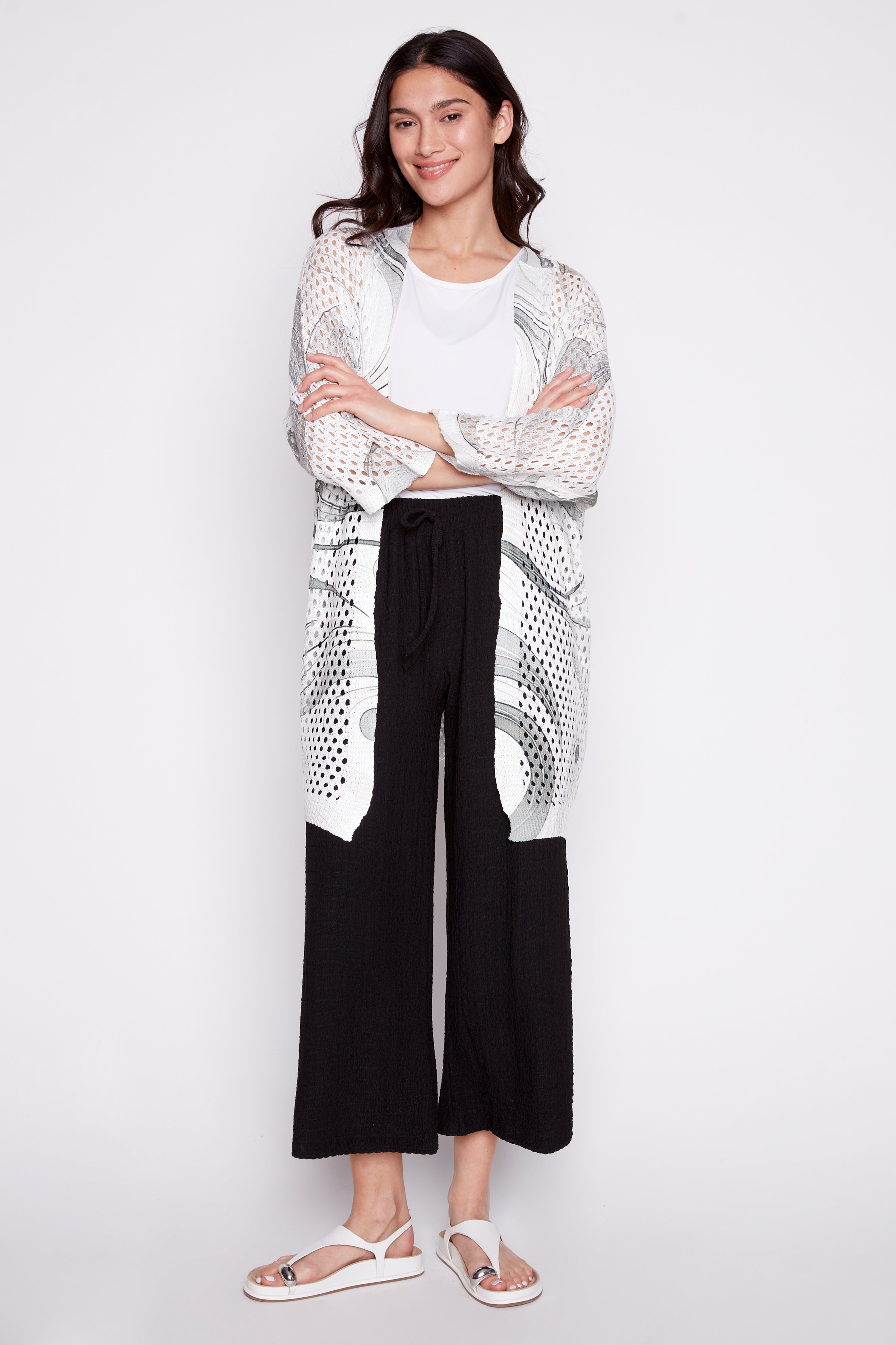 Le cardigan imprimé abstrait