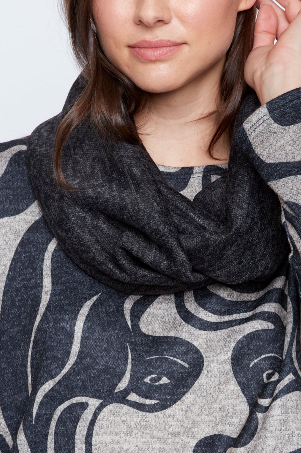 Medusa print tunic with scarf