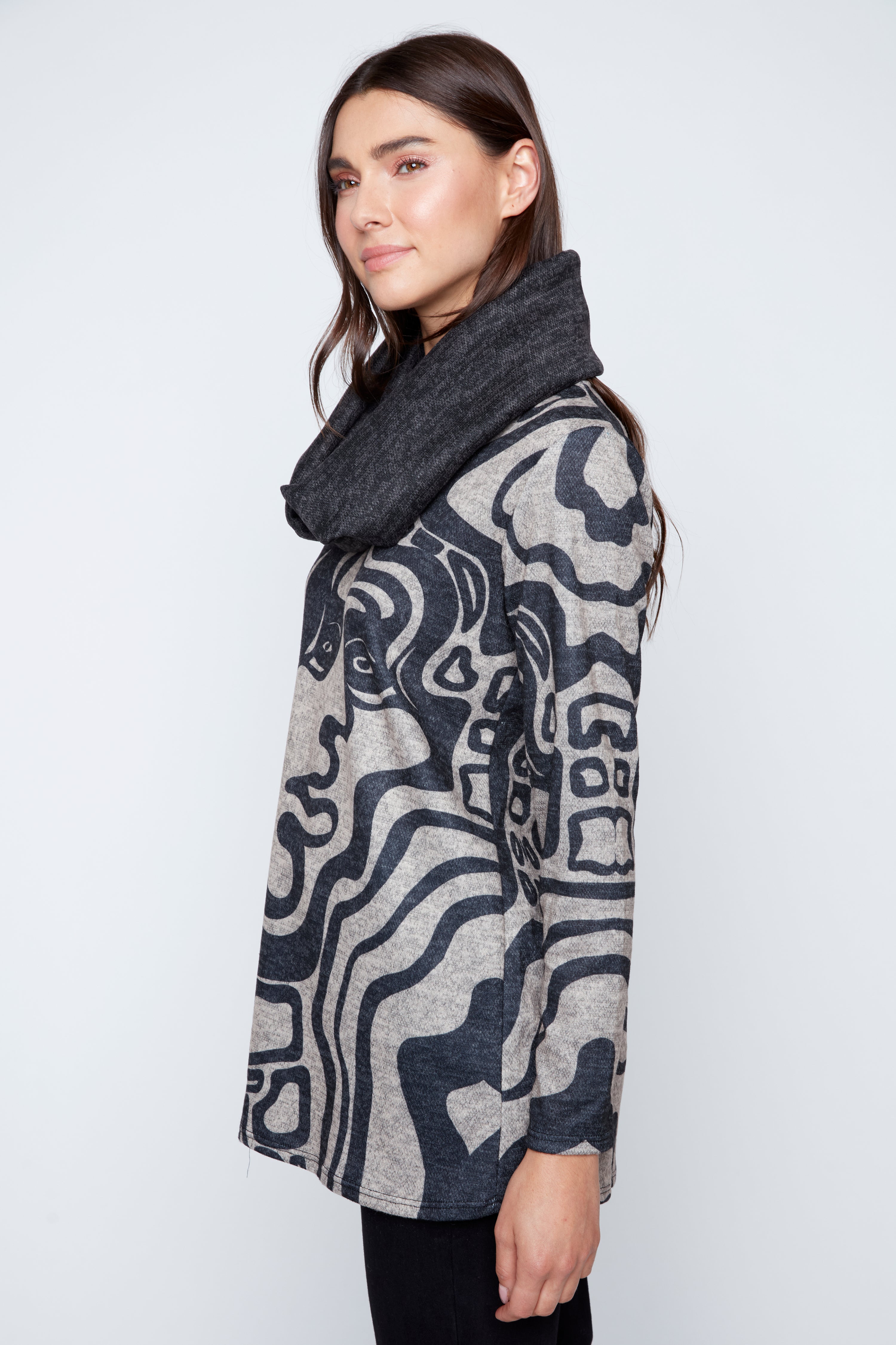 Medusa print tunic with scarf